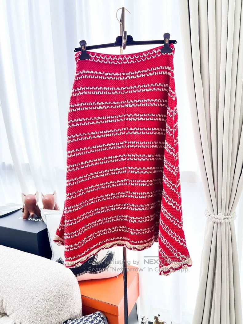 Chanel Chanel Striped irregular hem knitted half-length skirt Size 42" / US 20 - 3 Thumbnail