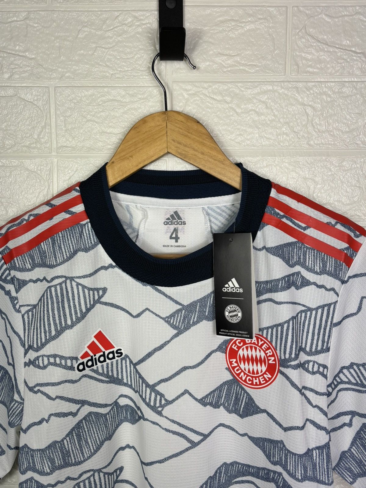 Adidas Bayern Munich 2021-2022 Away Player Issue Soccer Jersey Size US M / EU 48-50 / 2 - 4 Thumbnail
