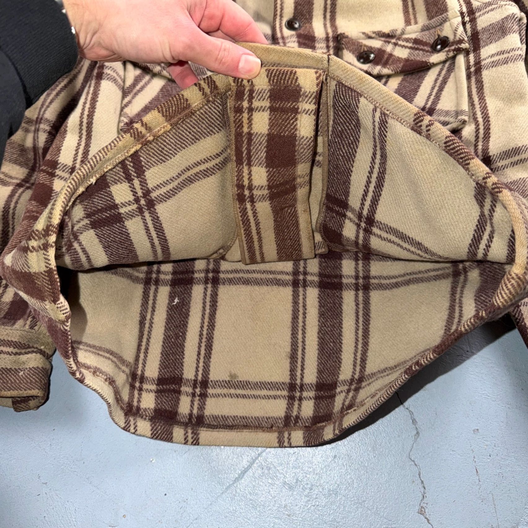 Vintage Woolrich Jacket Main Selling Point: Vintage Woolrich Mackinaw Hunter Plaid 38 Gray Brown Wool RARE 40s 50s Jacket Mens Size US XXS / EU 40 - 6 Thumbnail