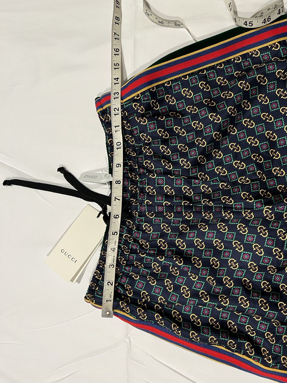 Gucci Gucci mens shorts. XS. $2100 Size US 27 - 3 Thumbnail