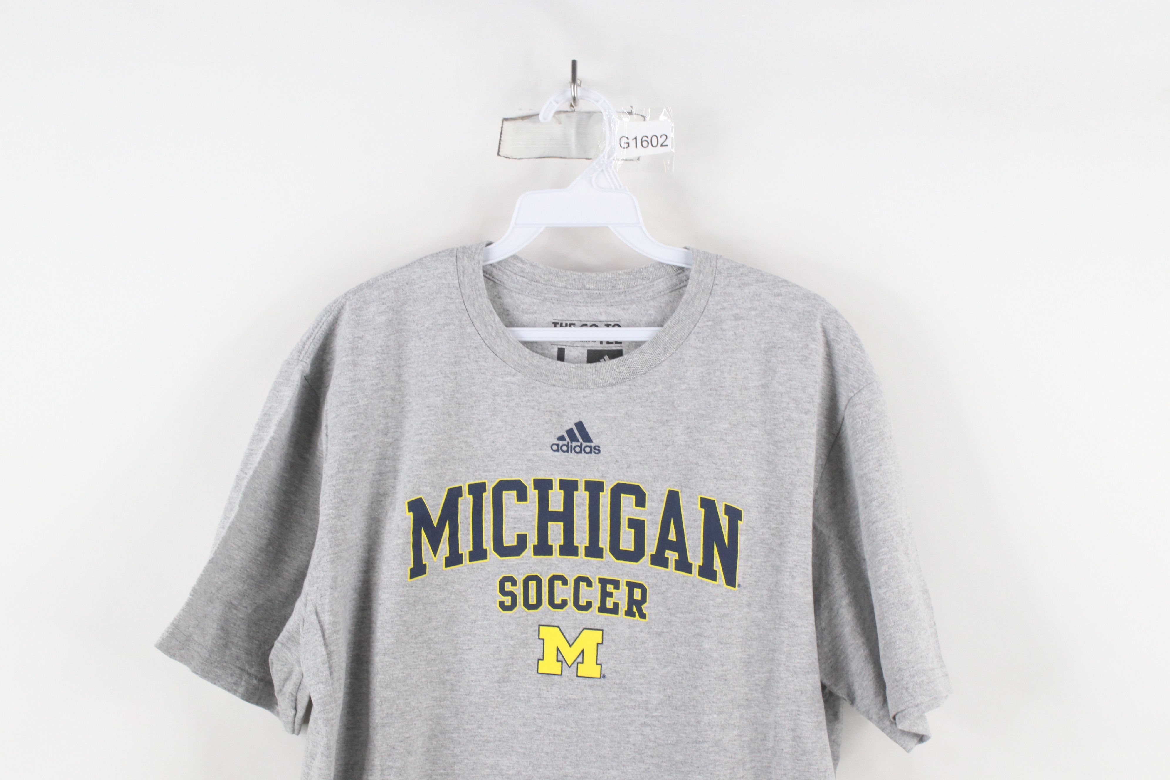 Adidas × Vintage Adidas Issued University of Michigan Soccer T-Shirt Gray Size US L / EU 52-54 / 3 - 2 Thumbnail