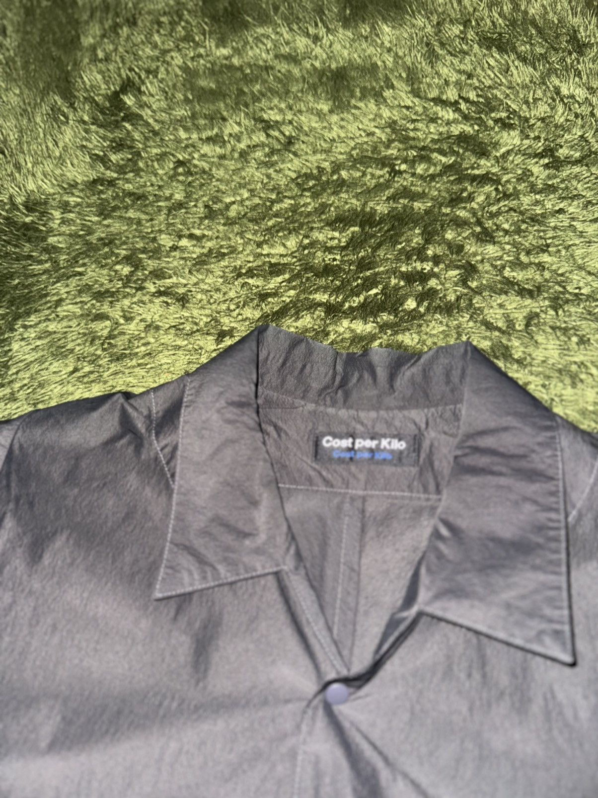 Japanese Brand [XL] Cost per Kilo Gathered Nylon Dart-Detail Shirt Charcoal Size US XL / EU 56 / 4 - 3 Thumbnail