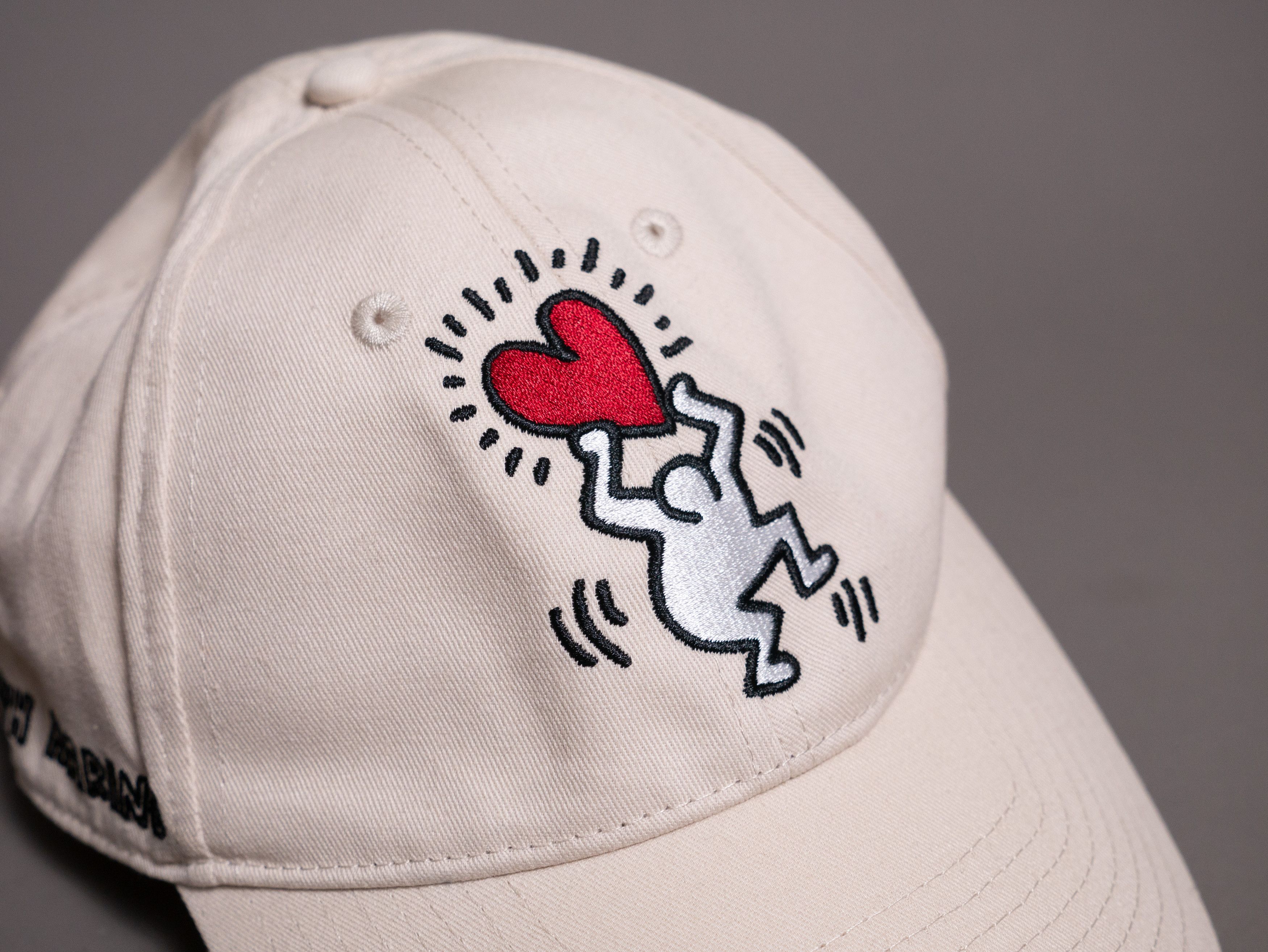 H&M × Keith Haring H&M x Keith Haring Cap Hat Size ONE SIZE - 2 Thumbnail