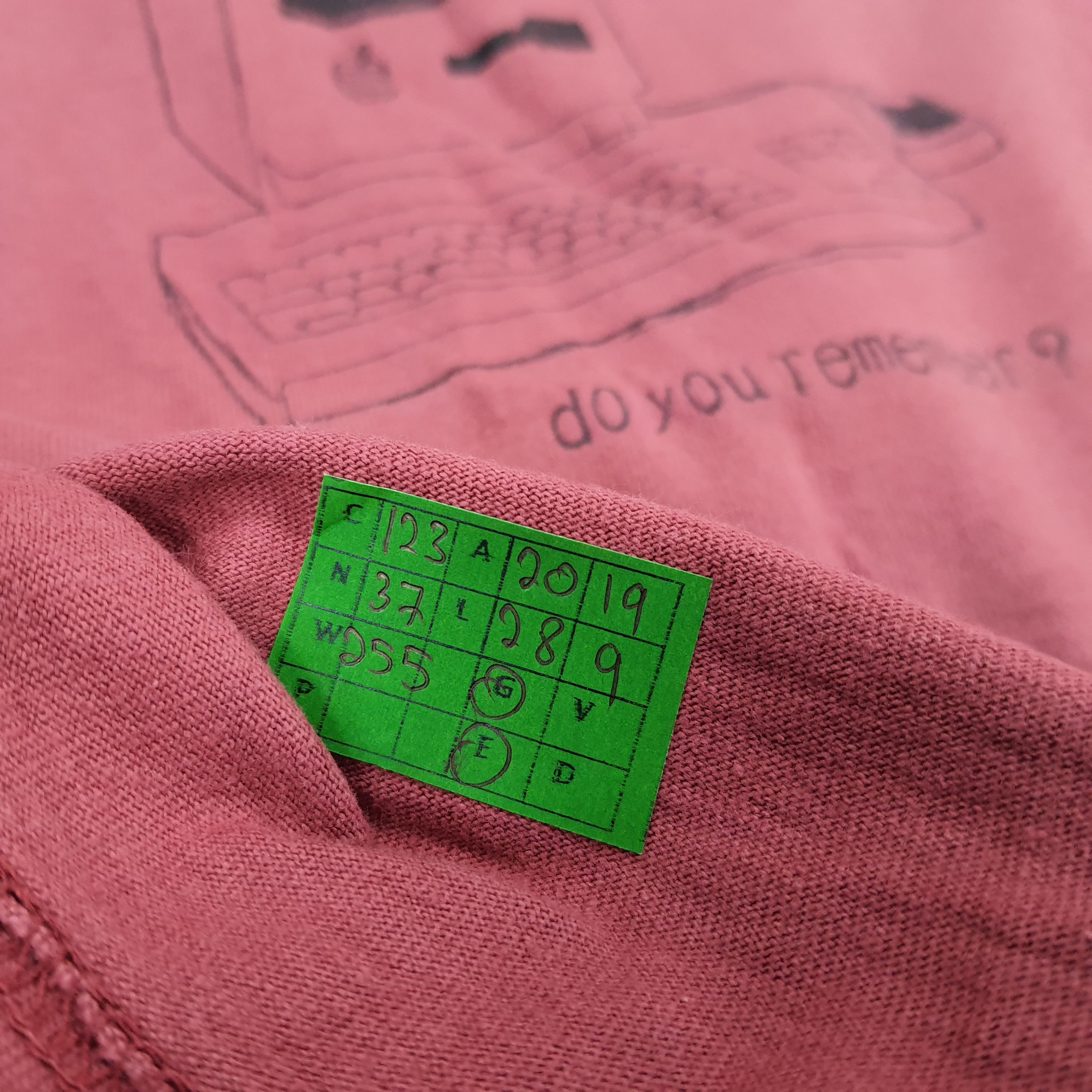 Apple Vintage Apple Machine Streetwear T-shirt Size US M / EU 48-50 / 2 - 9 Thumbnail