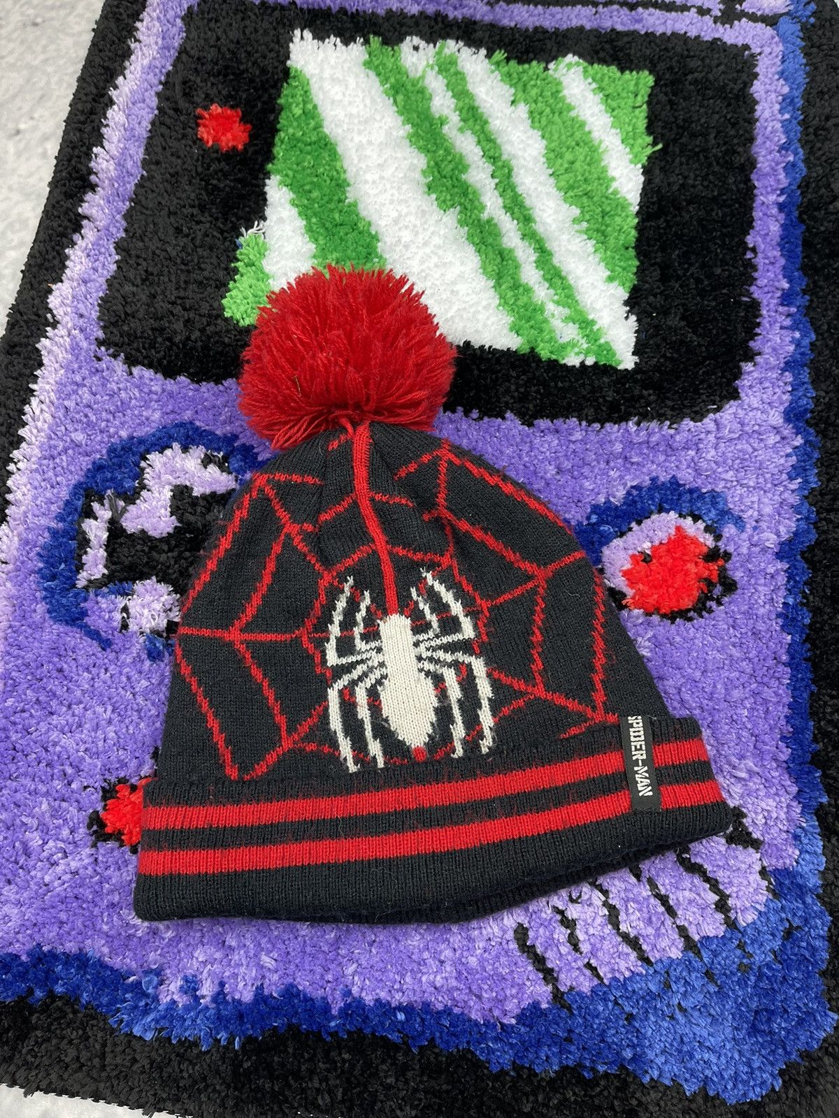 Marvel Comics 2 item HAT+SCARF Marvel Spider-man comics beanie Size ONE SIZE - 3 Thumbnail