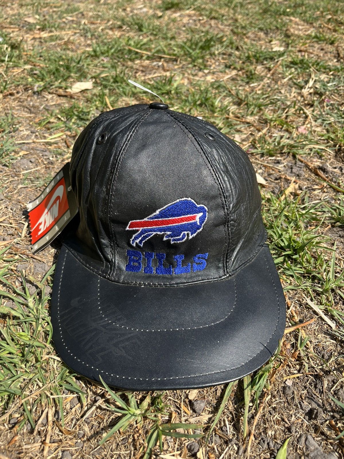 NFL Vintage Nike Bufallo Bills Leather Hat Size ONE SIZE - 1 Thumbnail