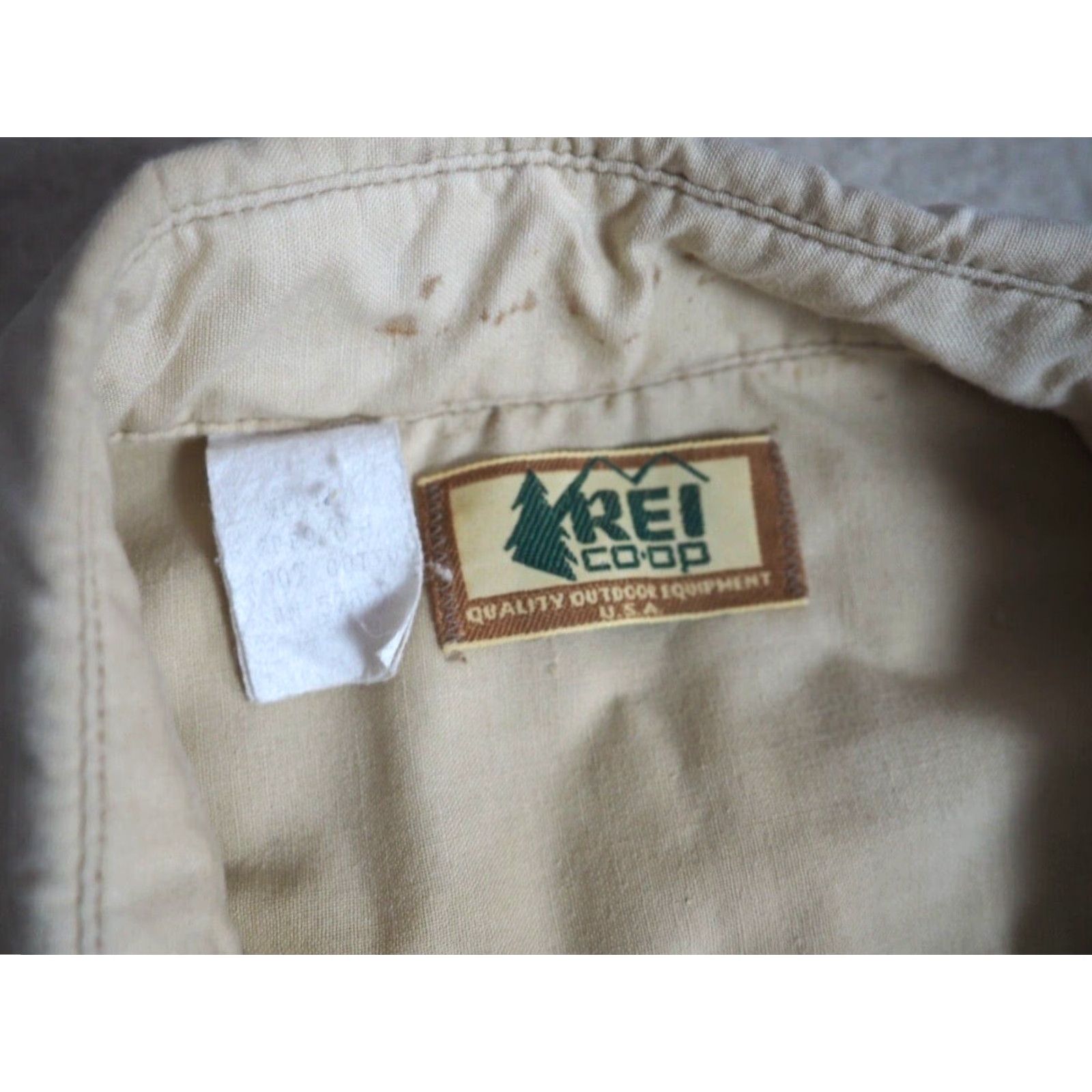 Vintage VINTAGE REI Co-op Button-Front Shirt Mens M 70s Sun Faded Cotton Beige Grunge Outdoor Pocket Shirt Size US M / EU 48-50 / 2 - 4 Thumbnail