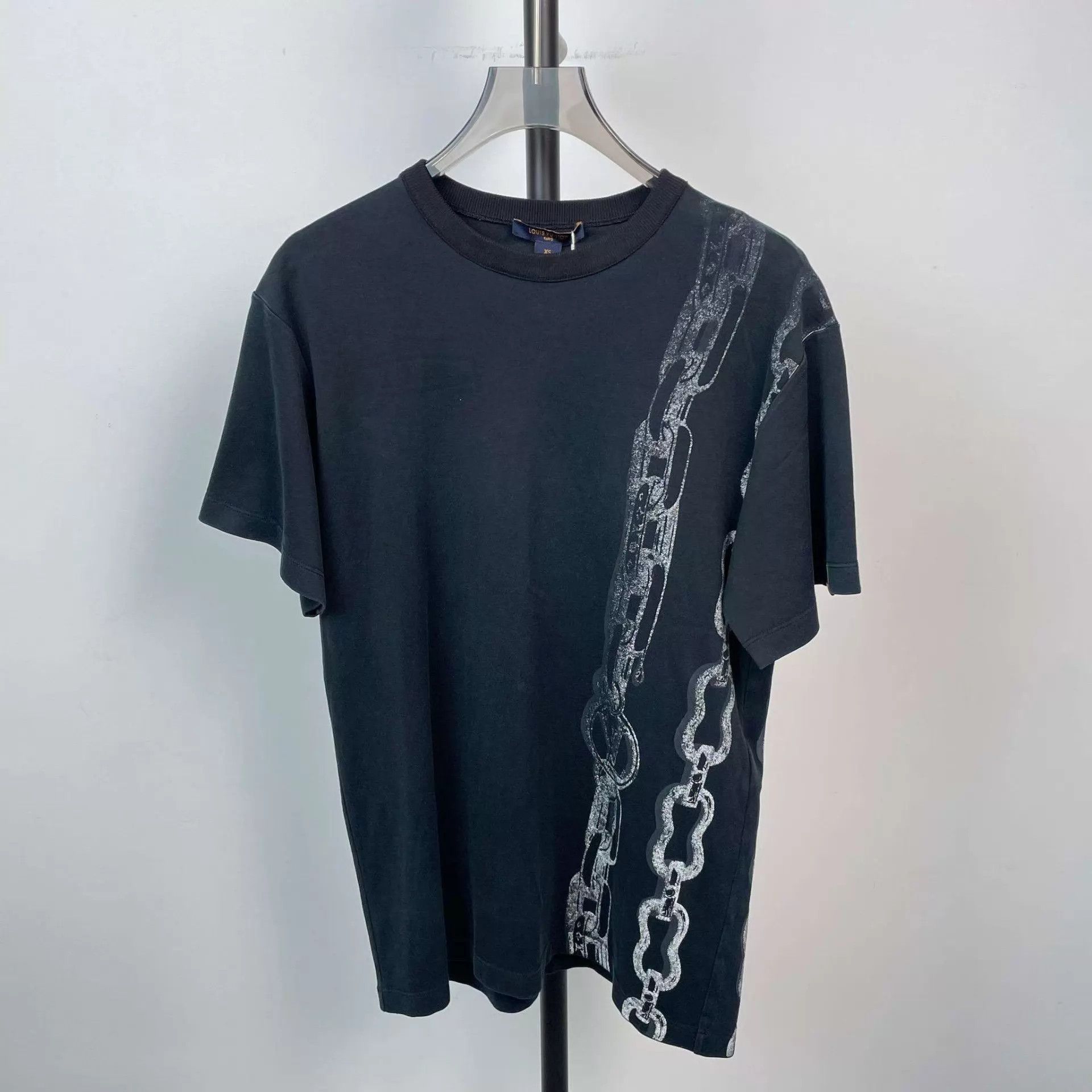 Louis Vuitton LV Chain Crew Neck Base Short Sleeve XS Size US XS / EU 42 / 0 - 1 Thumbnail