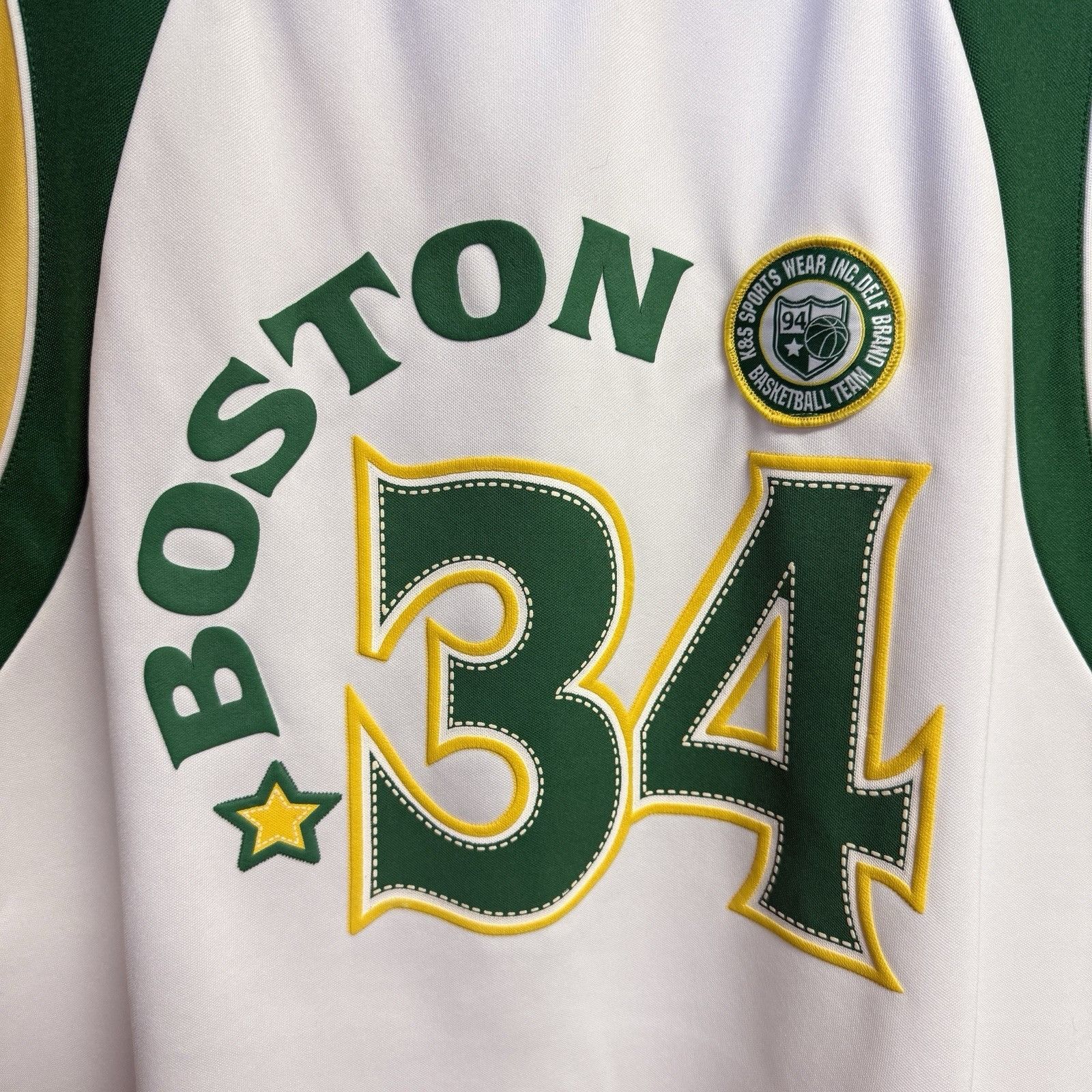 NBA Boston Celtics Basketball Jersey Mens Medium 24x30 DELF Retr Size US M / EU 48-50 / 2 - 4 Thumbnail