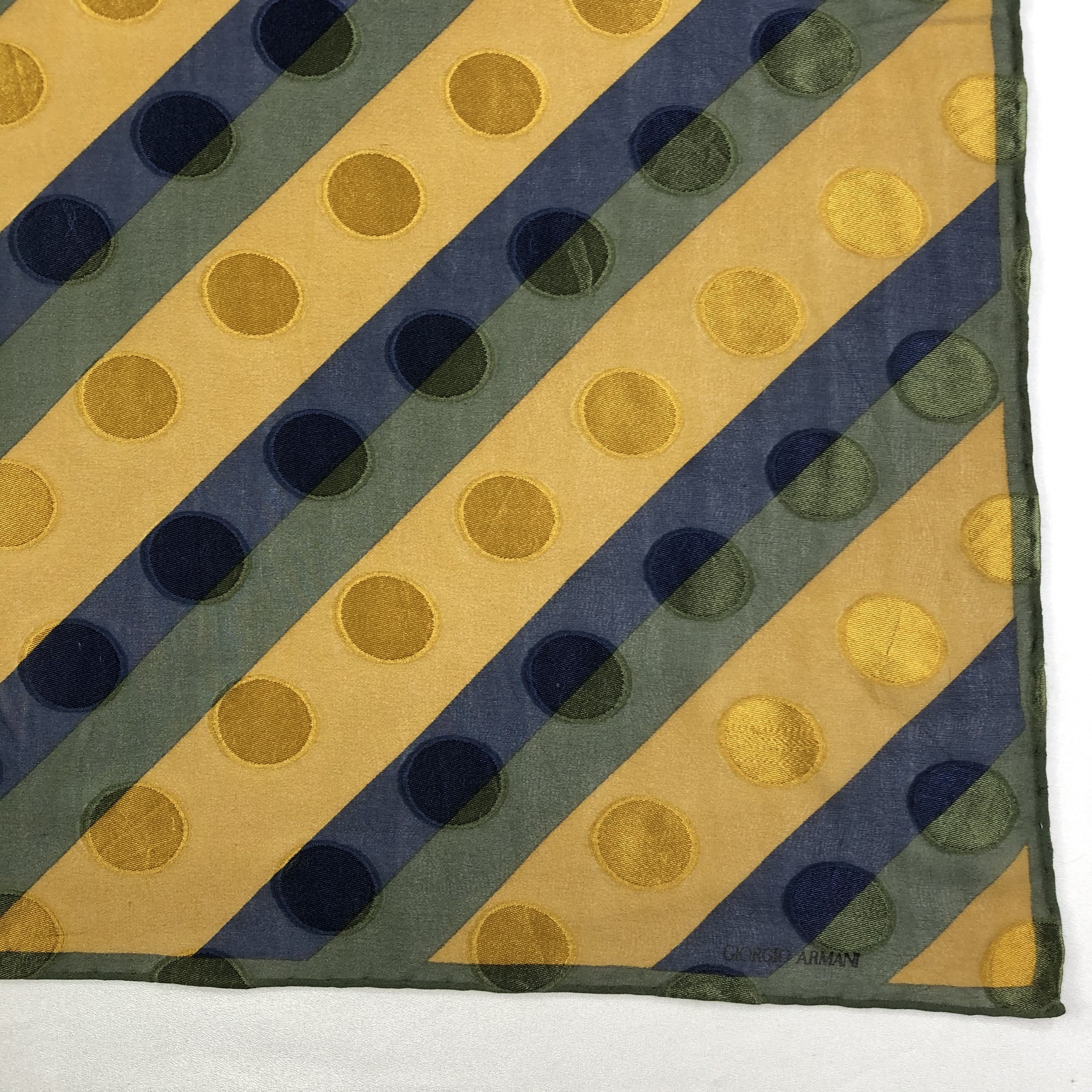 Giorgio Armani × Vintage Vintage Giorgio Armani Silk Scarf Size ONE SIZE - 4 Thumbnail