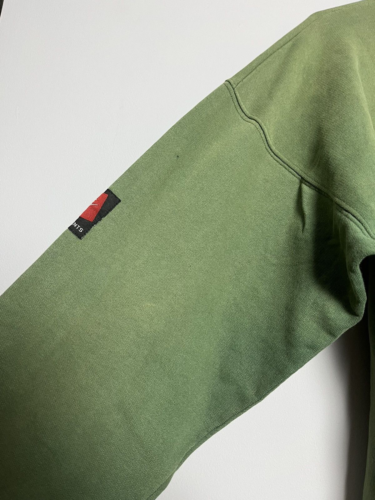 Vintage VINTAGE 90S NIKE CREWNECK RARE Y2K SWOOSH Size US L / EU 52-54 / 3 - 18 Thumbnail