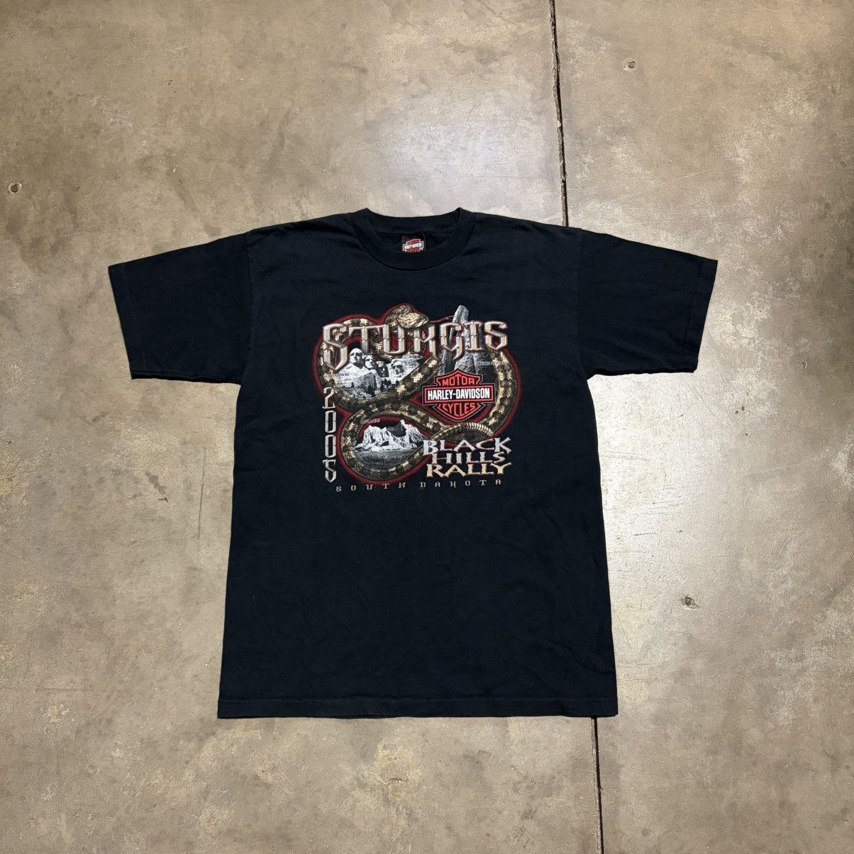 Harley Davidson Vintage Harley Davidson T shirt Black Hills Sturgis Snake Size US L / EU 52-54 / 3 - 1 Thumbnail