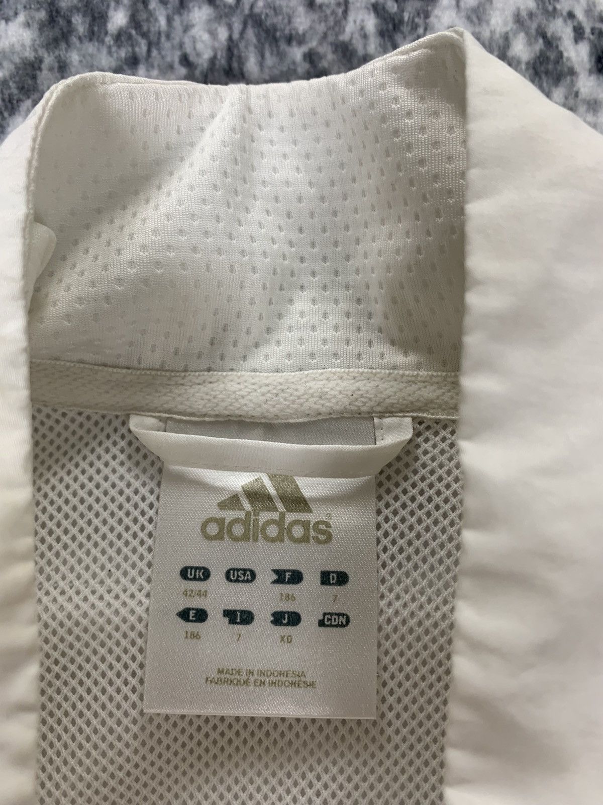 Adidas × Vintage Vintage Adidas Windbreaker Sportswear Tracksuit Size L white Size US L / EU 52-54 / 3 - 7 Thumbnail