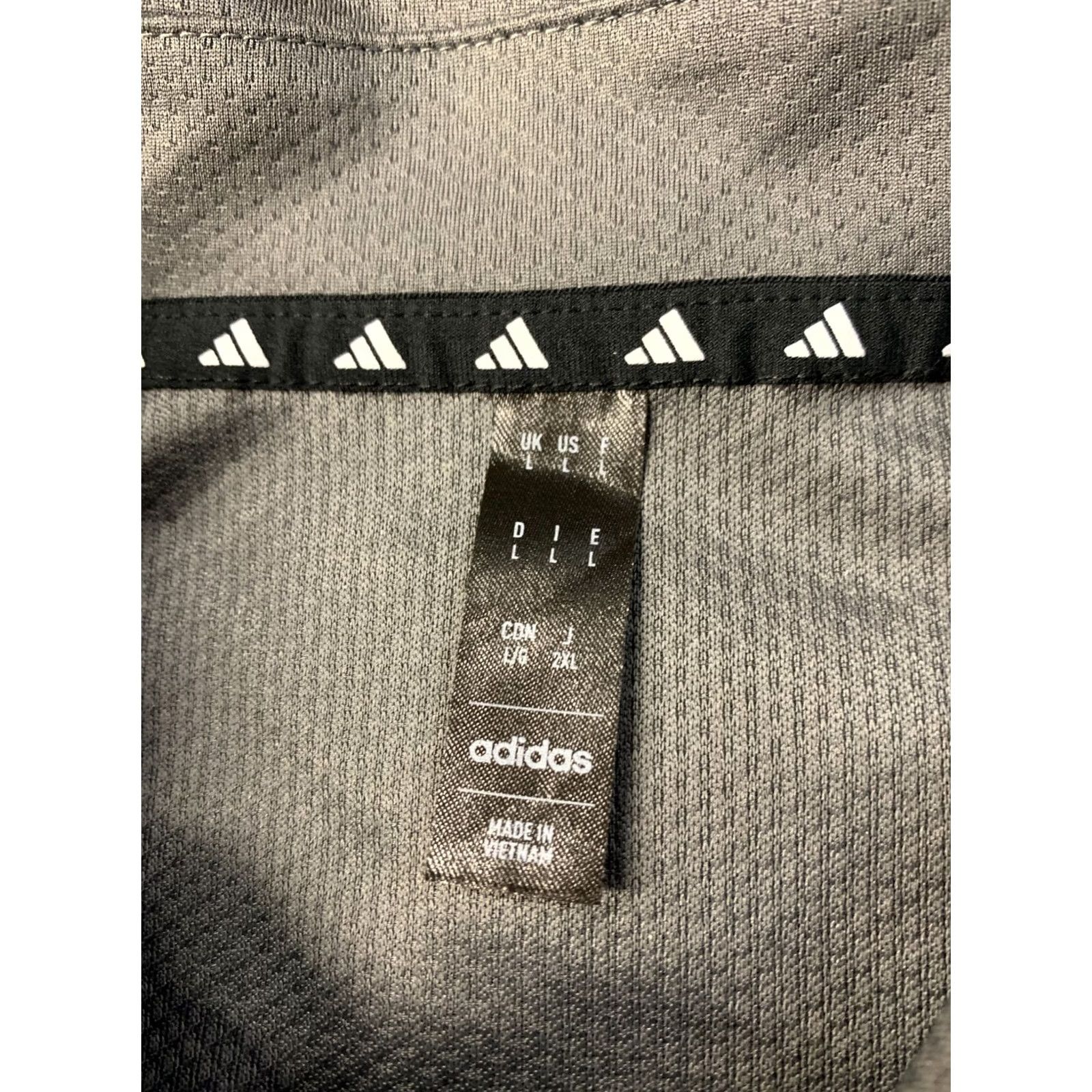 Adidas ADIDAS PERFORMANCE POLO SHIRT Mens Football Jersey 2024 L Gray Short Sleeve 100% Polyester Recycled Comfort Classic polo Size US L / EU 52-54 / 3 - 6 Thumbnail