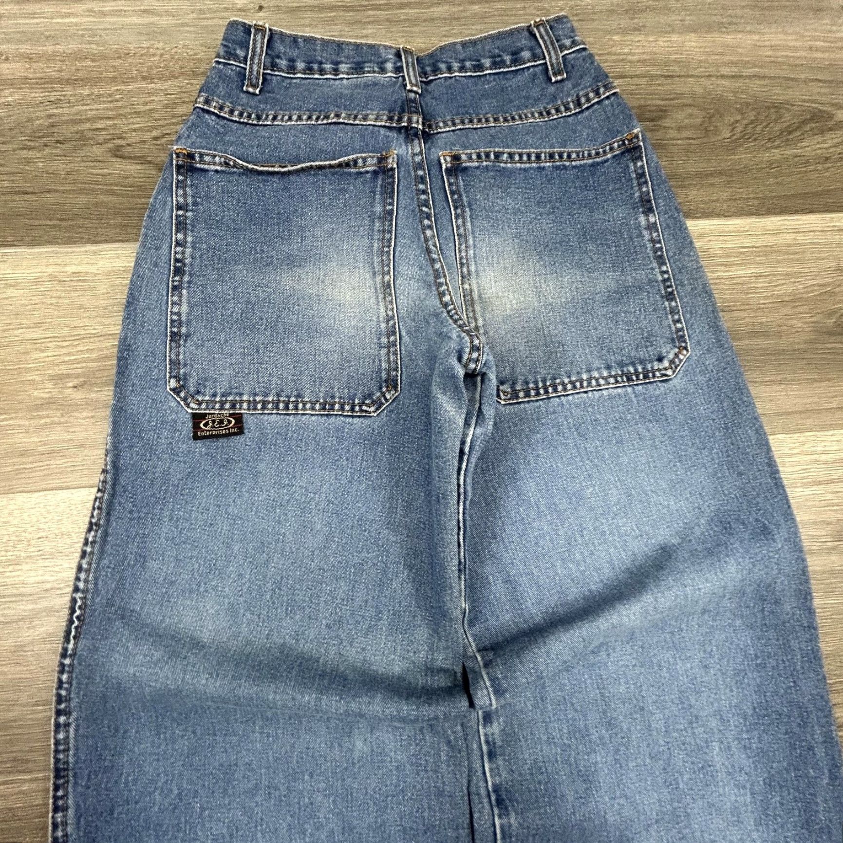 Jordache VINTAGE Jordache Jeans Womens High-rise Wide-Leg 3/4 26x30 Blue Y2K Denim Baggy Relaxed 100% Cotton Red J Patch Womens Size 26" / US 2 / IT 38 - 5 Thumbnail