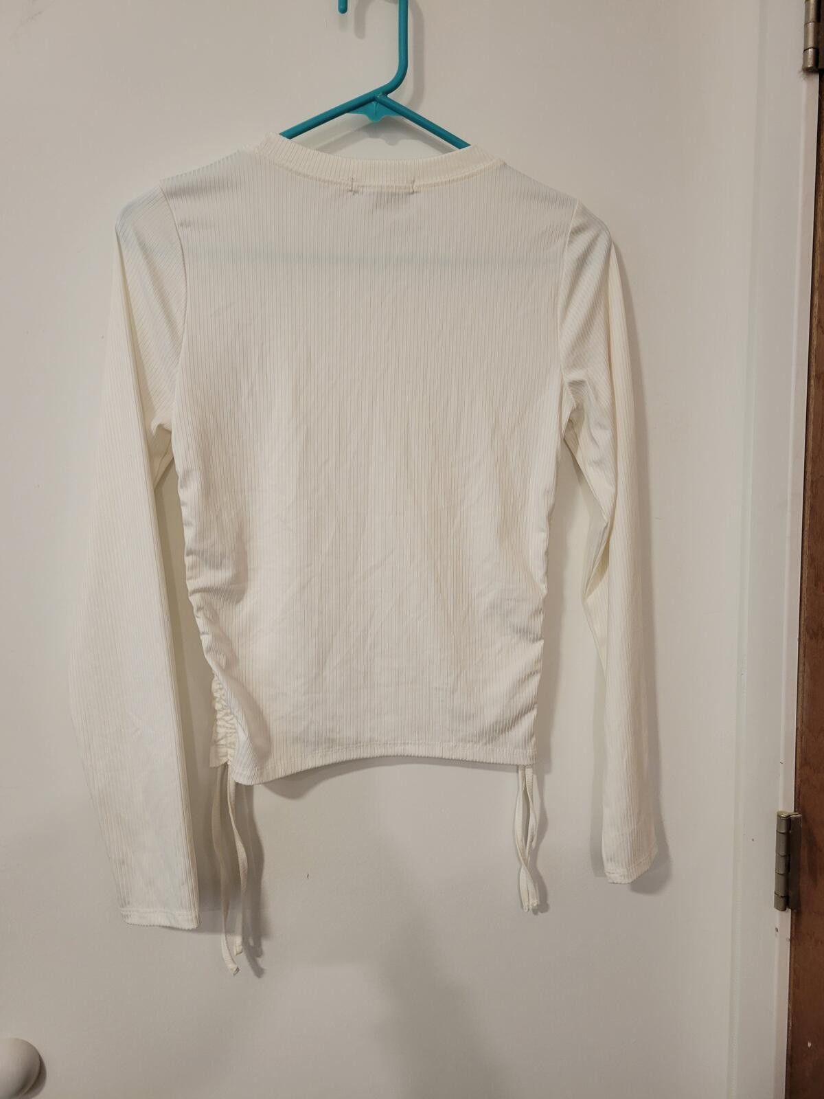 Forever 21 Forever 21 White Long Sleeve Ribbed Top with Side Drawstring Size M / US 6-8 / IT 42-44 - 3 Thumbnail