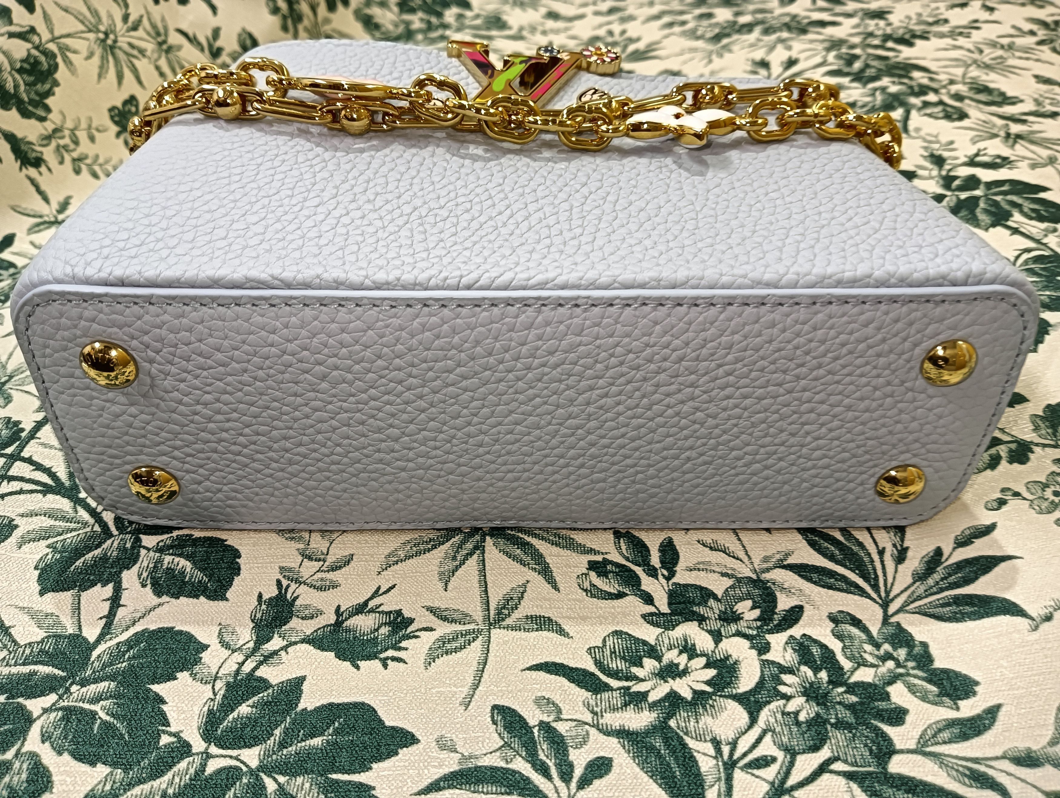 Louis Vuitton × Takashi Murakami East-West Mini Capucines Size ONE SIZE - 4 Thumbnail