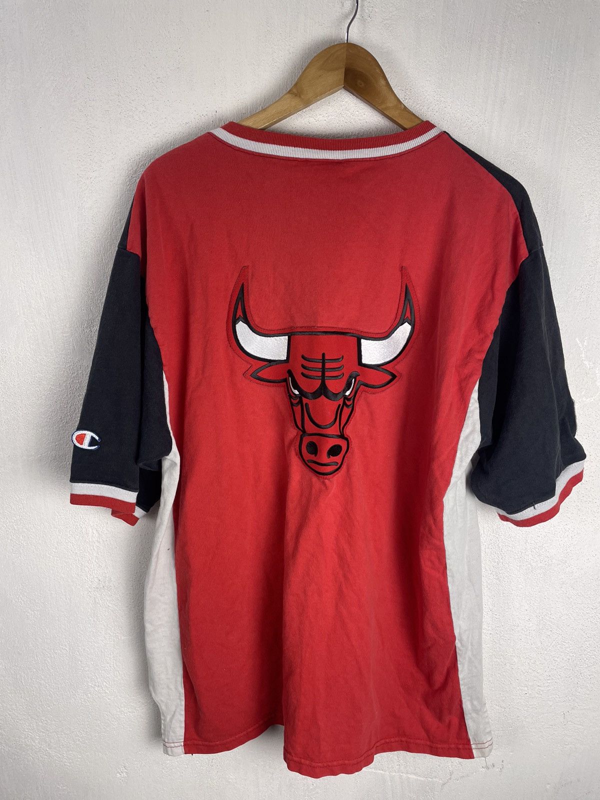 Champion × NBA × Vintage Champion Bulls Oversized Vintage t-shirt 90s Size US L / EU 52-54 / 3 - 4 Thumbnail