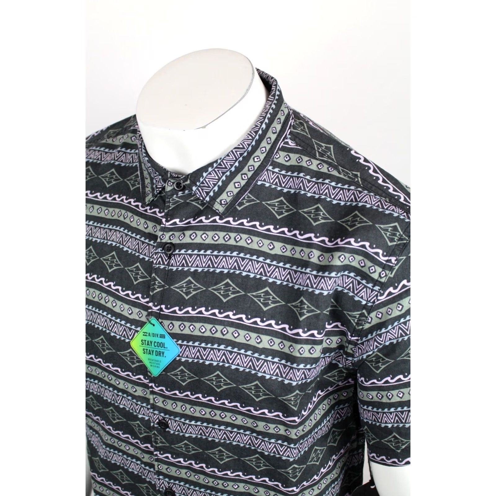 Billabong Billabong Men's Button Shirt ADIV Cosmics Short Sleeve Medium Black True Hemp Shirt Size US M / EU 48-50 / 2 - 3 Thumbnail