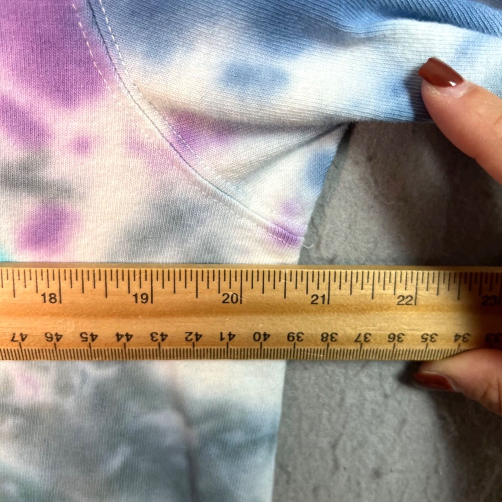 Uniqlo Uniqlo U Mens Size Small Tie-Dye T-Shirt 100% Cotton Short Sleeve Crew Neck Multicolor All Seasons Summer Spring Fall 2020-2029 Mens Size US S / EU 44-46 / 1 - 5 Thumbnail