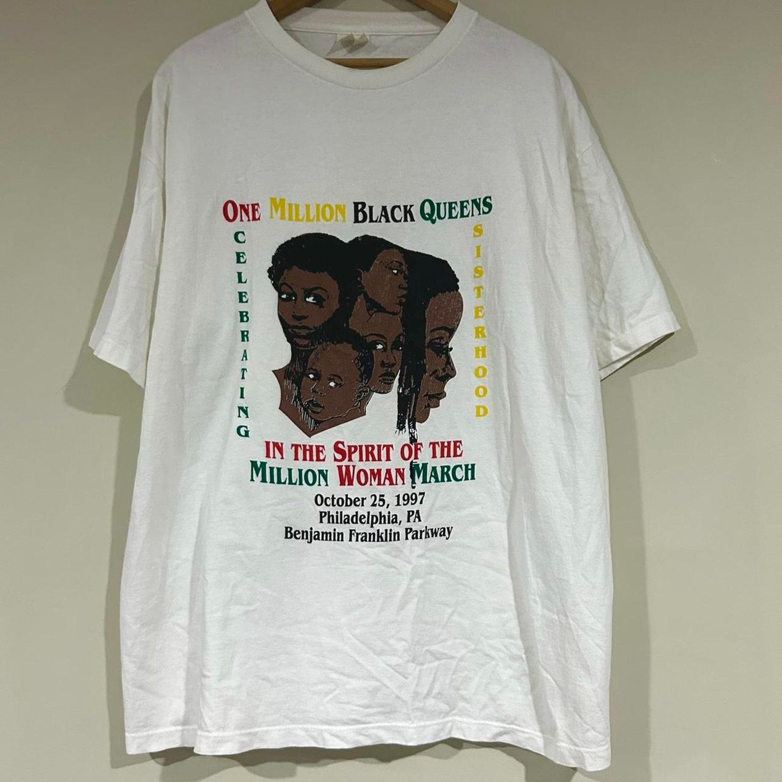 Other Vintage 1997 One Million Black Queens Shirt Size XL / US 12-14 / IT 48-50 - 1 Thumbnail