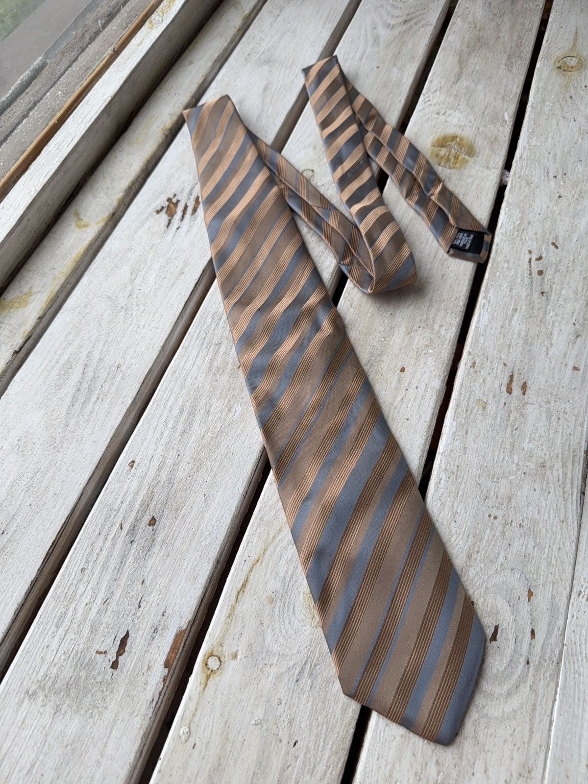 Designer × Hugo Boss Hugo Boss Made in Italy Silk Tie Brown Gray Stripe Size ONE SIZE - 1 Thumbnail