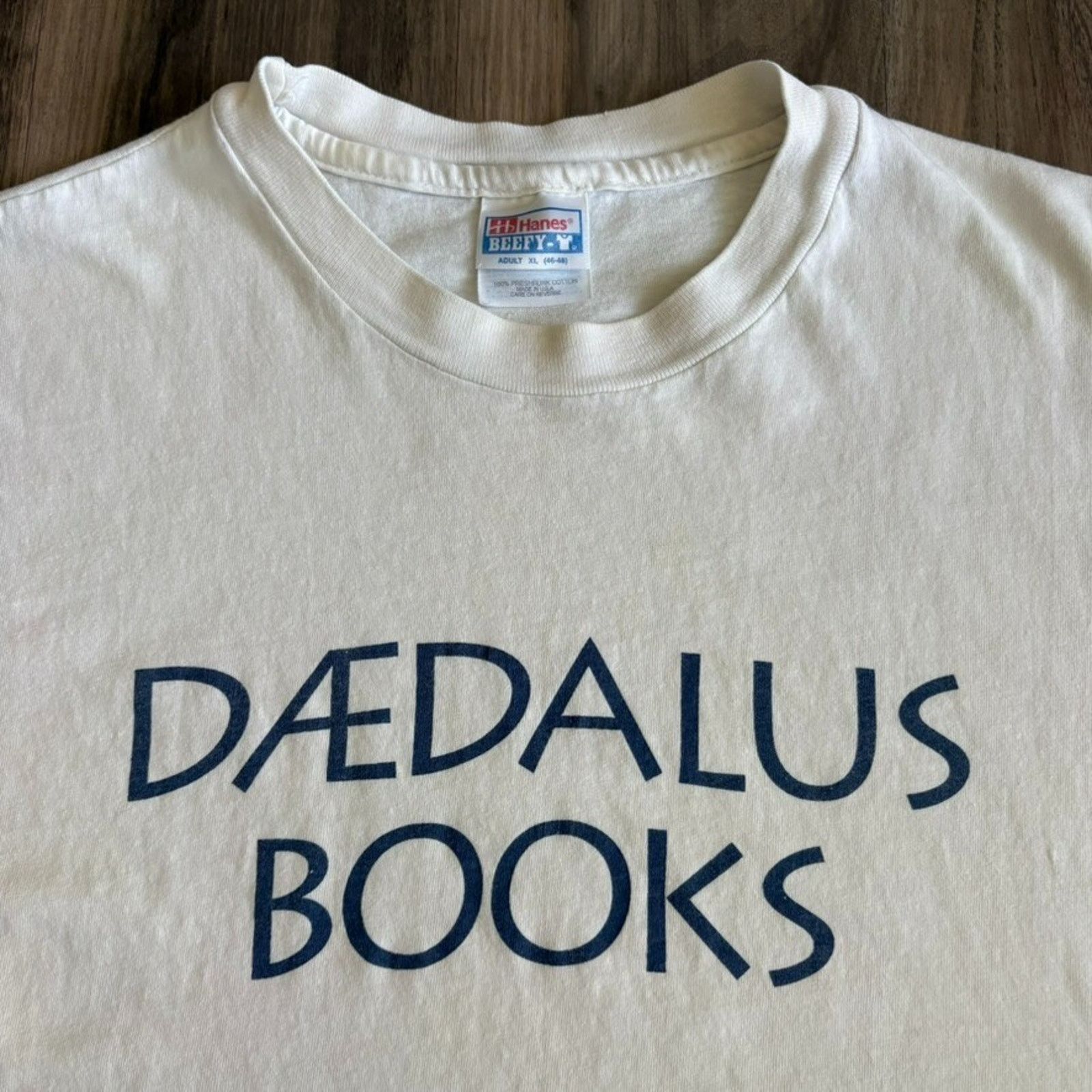 Vintage Vintage Daedalus Book Store T-Shirt Men's Size XL White Size US XL / EU 56 / 4 - 1 Thumbnail