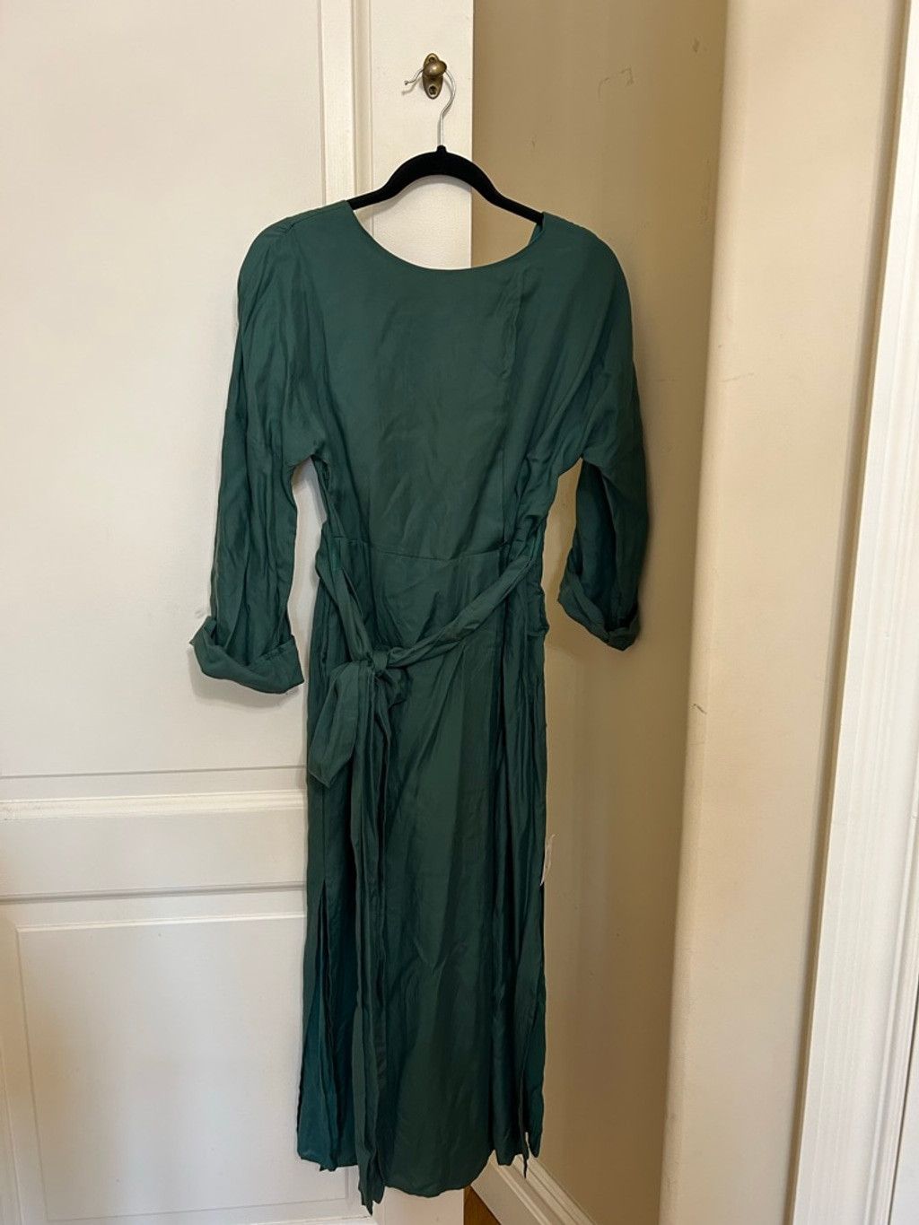 The Unbranded Brand Ajaie Alaie Green Wrap Midi Dress Size XS / US 0-2 / IT 36-38 - 2 Thumbnail