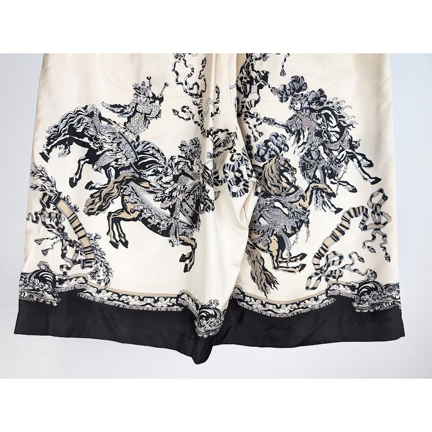 Gucci o1rshd1 Roi Soleil Short On TW Prt in Ivory/Black/Mc Size US 34 / EU 50 - 14 Thumbnail