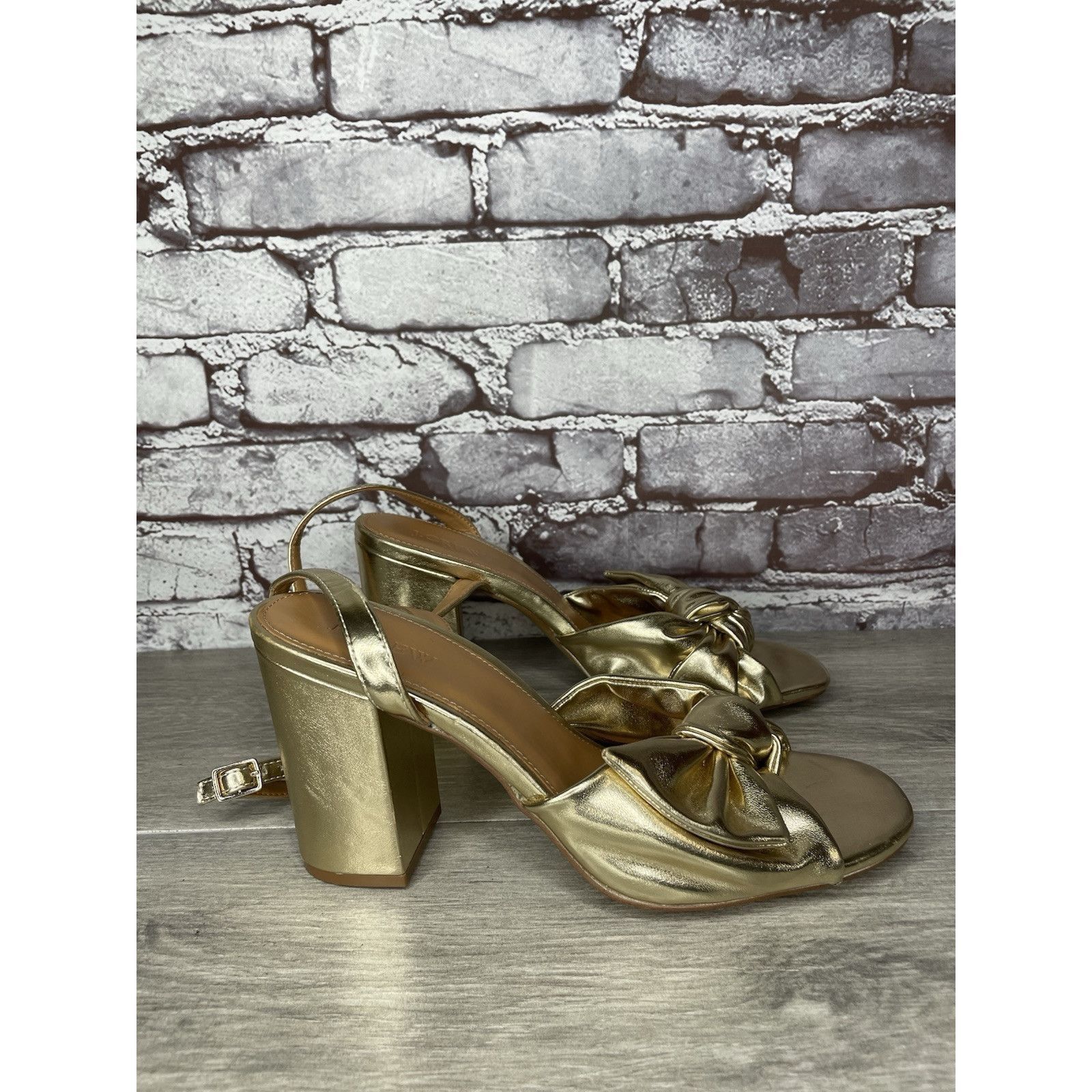 J.Crew J. Crew Gold Leather Knotted Heeled Ankle Strap Sandals Wome Size US 10.5 / IT 40.5 - 3 Thumbnail