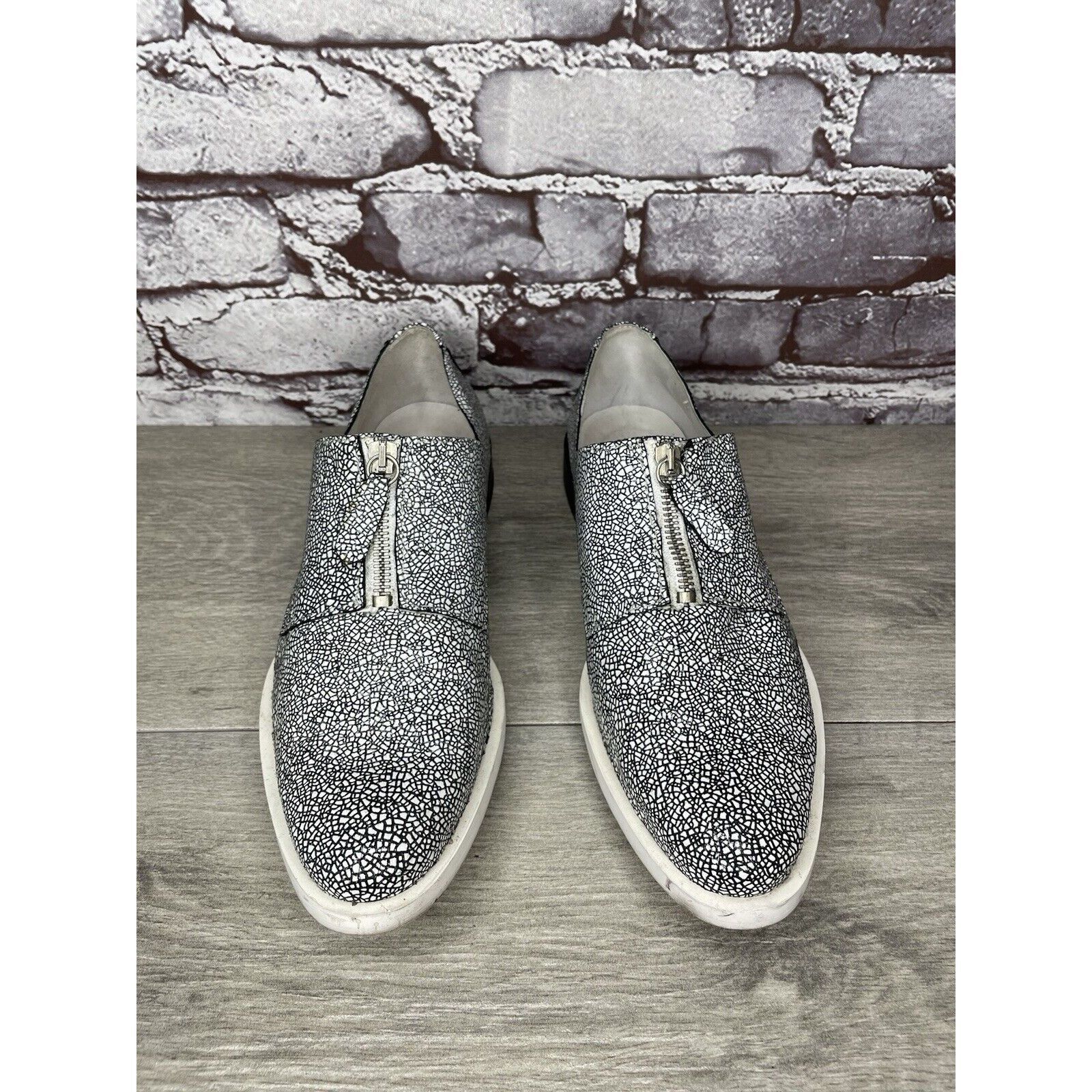 Miista Miista London Black White Leather Cracked Print Center Zip S Size US 8.5 / IT 38.5 - 2 Thumbnail