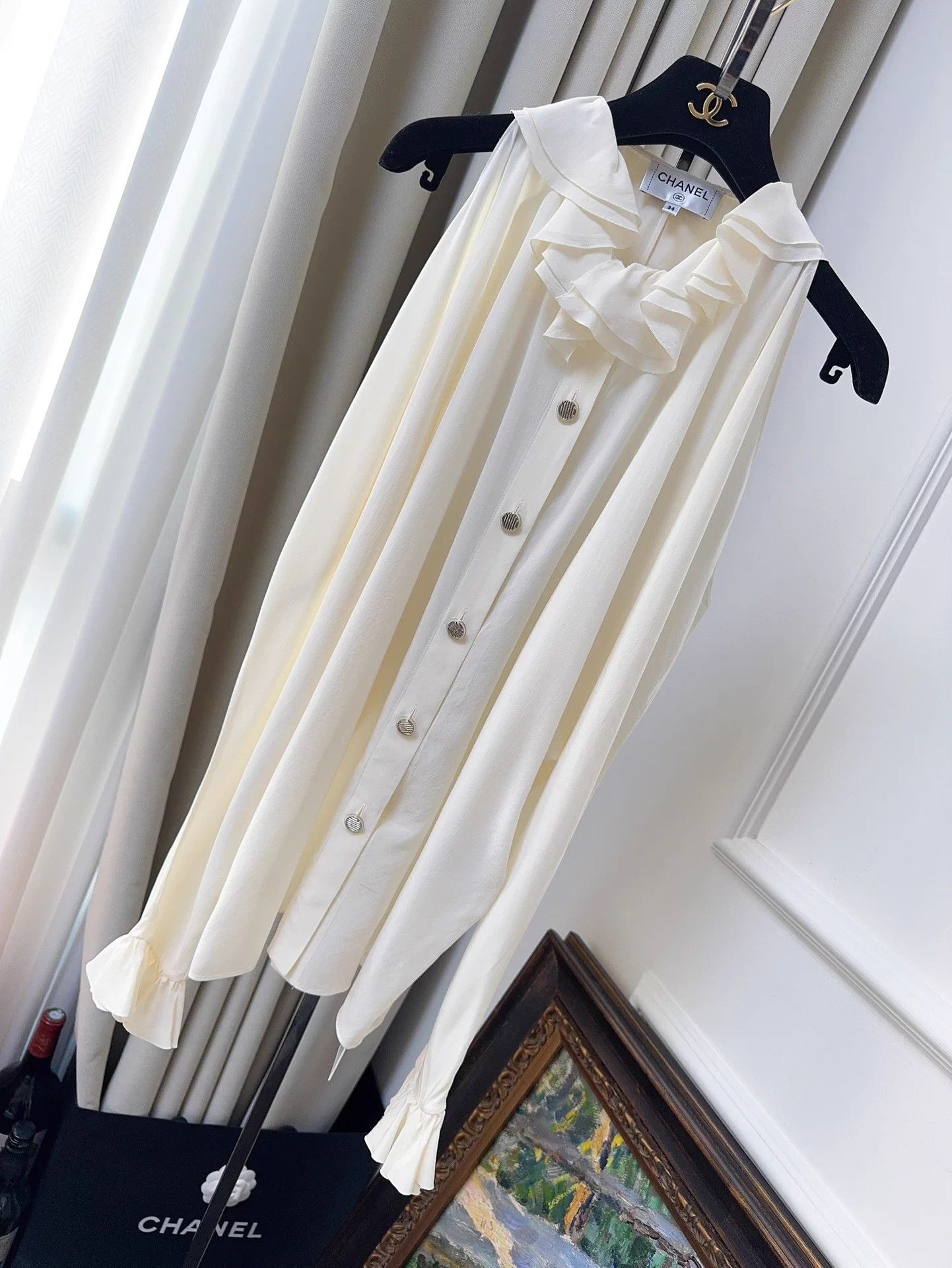 Chanel Chanel 17SS Cream Off-shoulder Ruffle Silk Blouse 34 Size XS / US 0-2 / IT 36-38 - 1 Thumbnail
