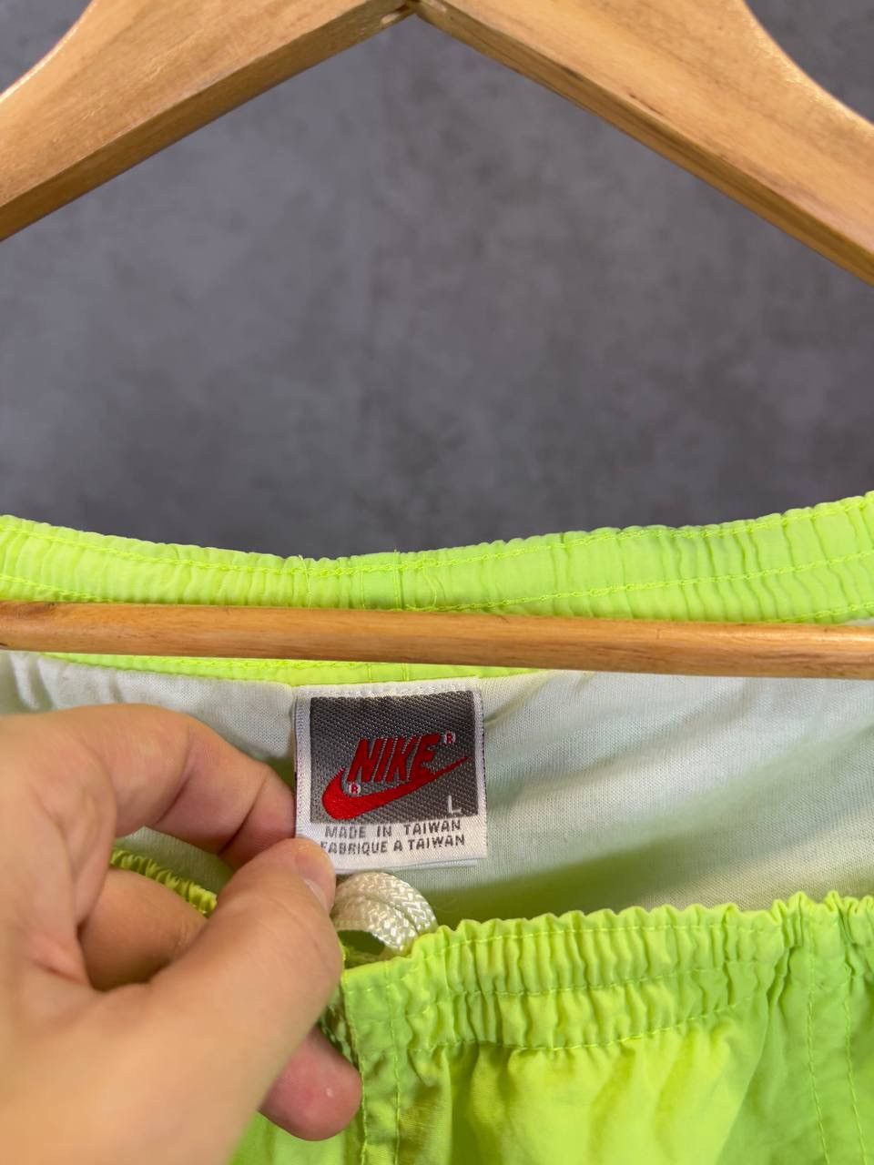 Vintage Nike vintage swoosh made in Taiwan nylon shorts Size US 34 / EU 50 - 4 Thumbnail