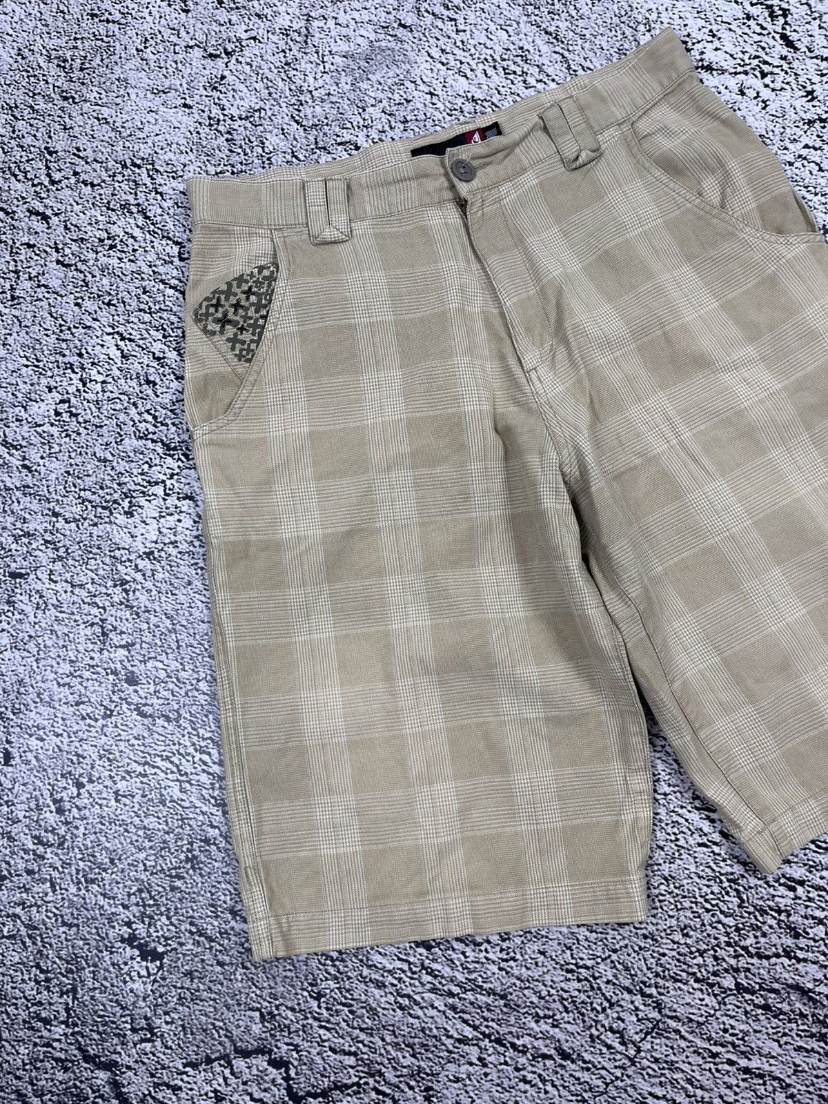 Quiksilver Vintage Quiksilver Check wide shorts size M Size US 32 / EU 48 - 2 Thumbnail
