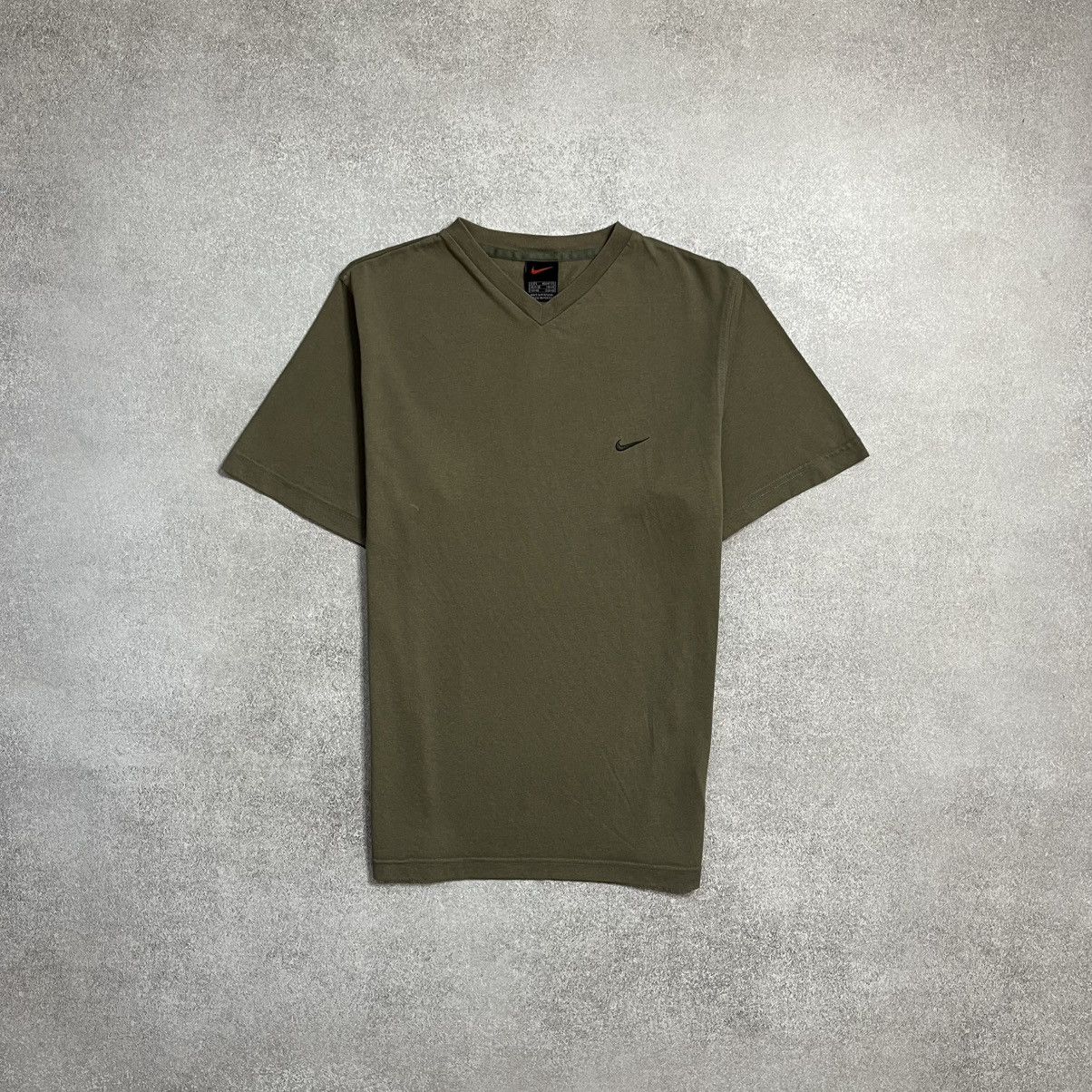 Nike Vintage Nike T-Shirt Size US S / EU 44-46 / 1 - 1 Thumbnail