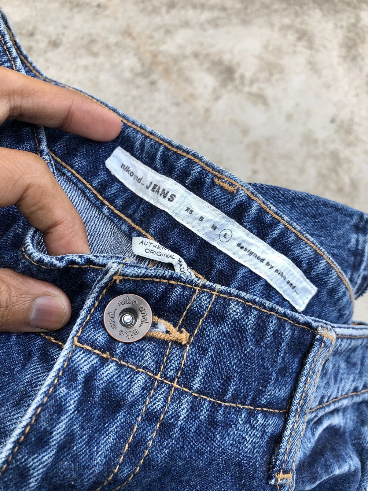 Japanese Brand RECONSTRUCTED FLARE DENIM BY NIKO AND JAPAN Size 28" / US 6 / IT 42 - 4 Thumbnail