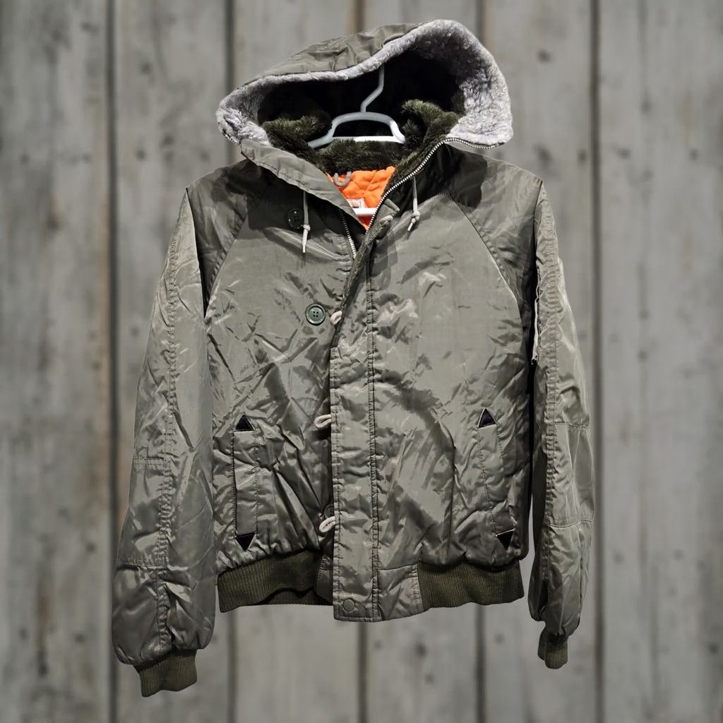 Vintage VINTAGE Cimarron Green Satin Hooded Puffer Jacket Mens Large Army Bomber Jacket Men Regular Satin Hooded Winter 26" 22" Pit to Pit Size US L / EU 52-54 / 3 - 1 Thumbnail