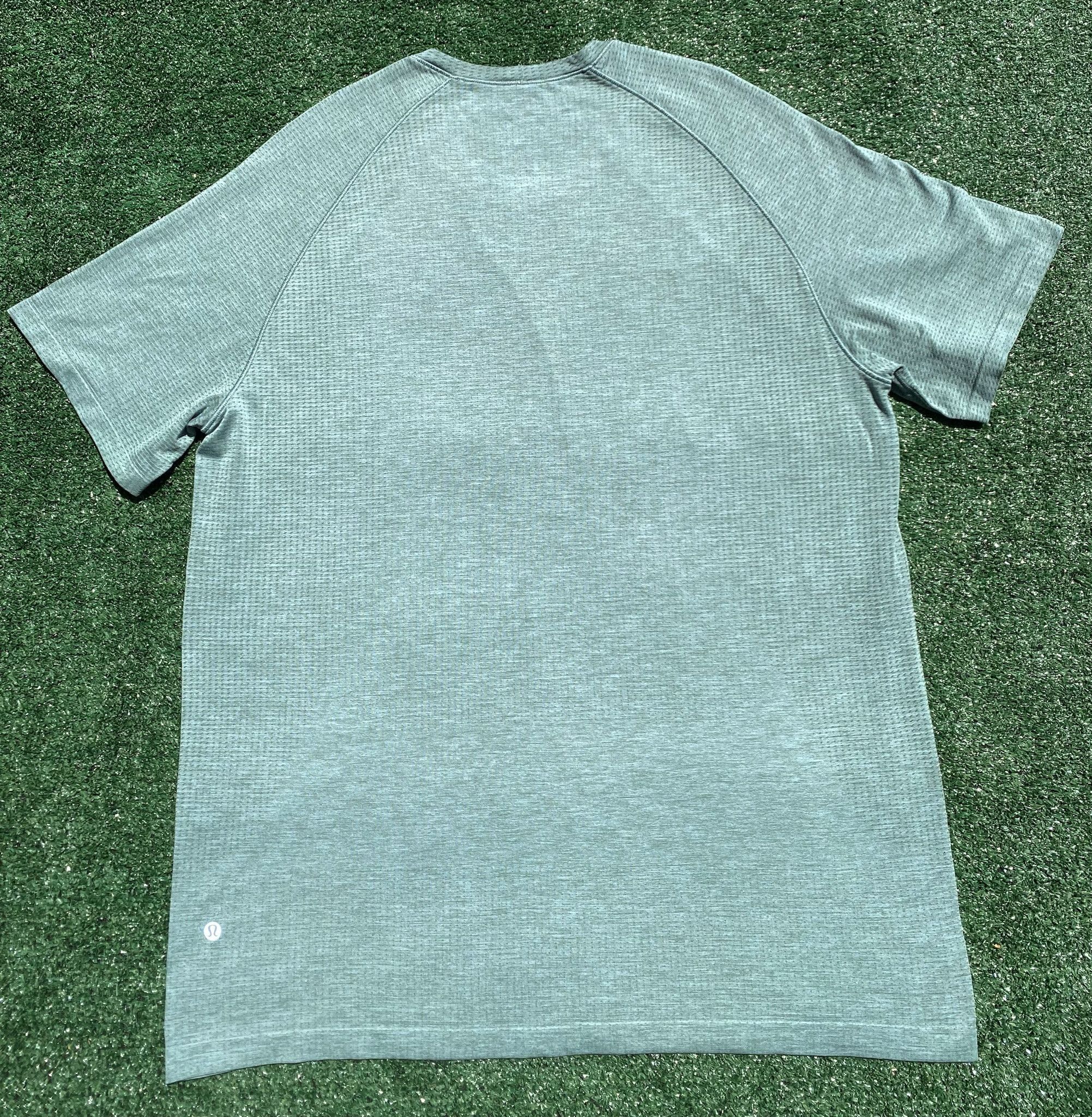 Lululemon Lululemon Metal Vent Tech Frosted Jade Short Sleeve 2XL Size US XXL / EU 58 / 5 - 5 Thumbnail