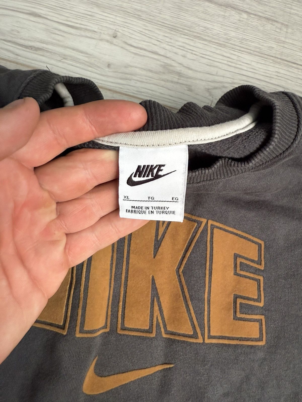 Nike Nike Sweatshirt Vintage logo hype Size US L / EU 52-54 / 3 - 5 Thumbnail