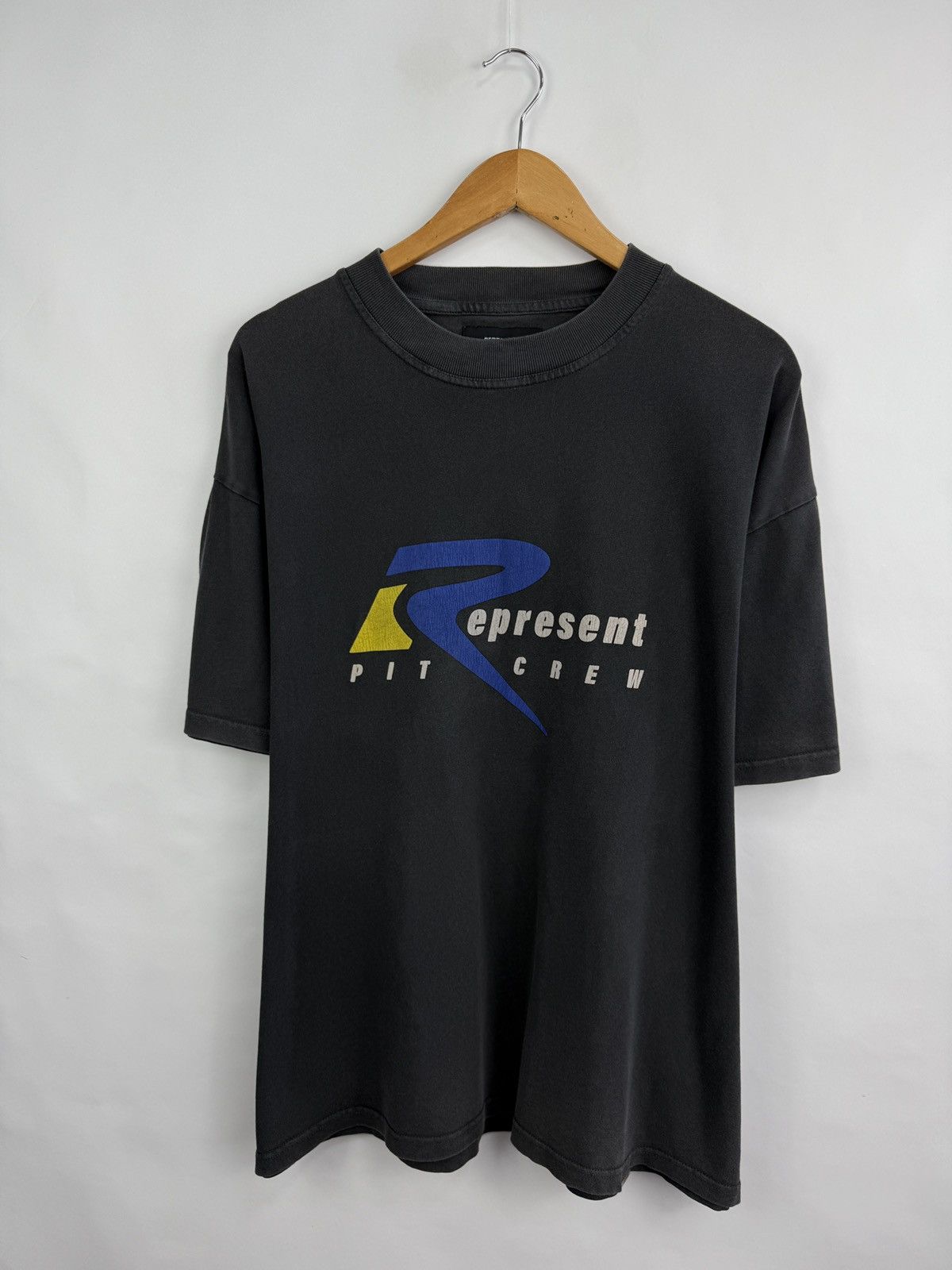 Represent Clo. Y2K Represent Pit Crew T-Shirt Rare Retro Hype Size US XL / EU 56 / 4 - 4 Thumbnail