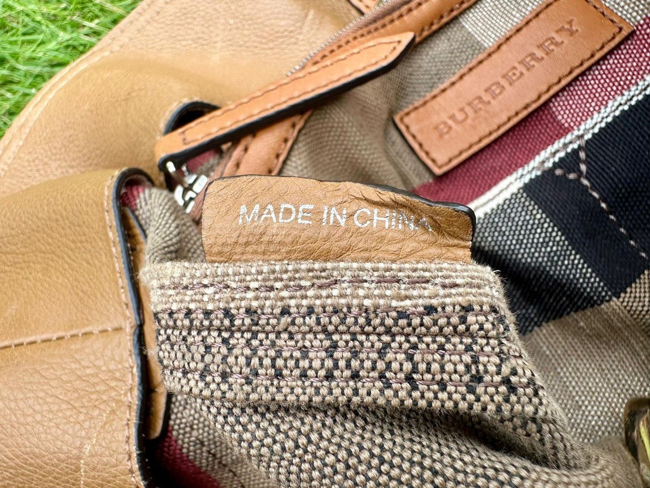 Burberry Authentic Burberry Saddle Brown Mega Check Ashby Tassel Size ONE SIZE - 7 Thumbnail