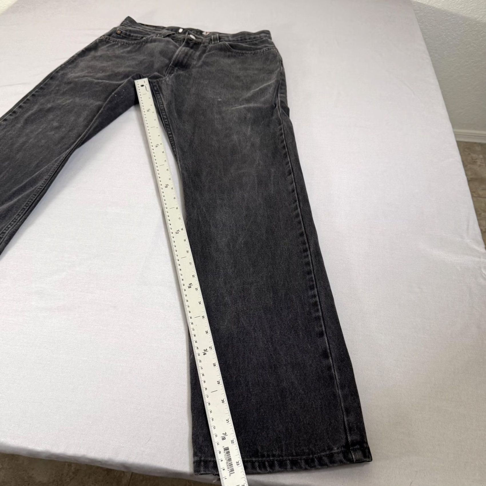 Levi's VINTAGE Levi's Jeans Mens 34x34 Black 505 Straight Fit Denim pants Y2K Size US 34 / EU 50 - 5 Thumbnail