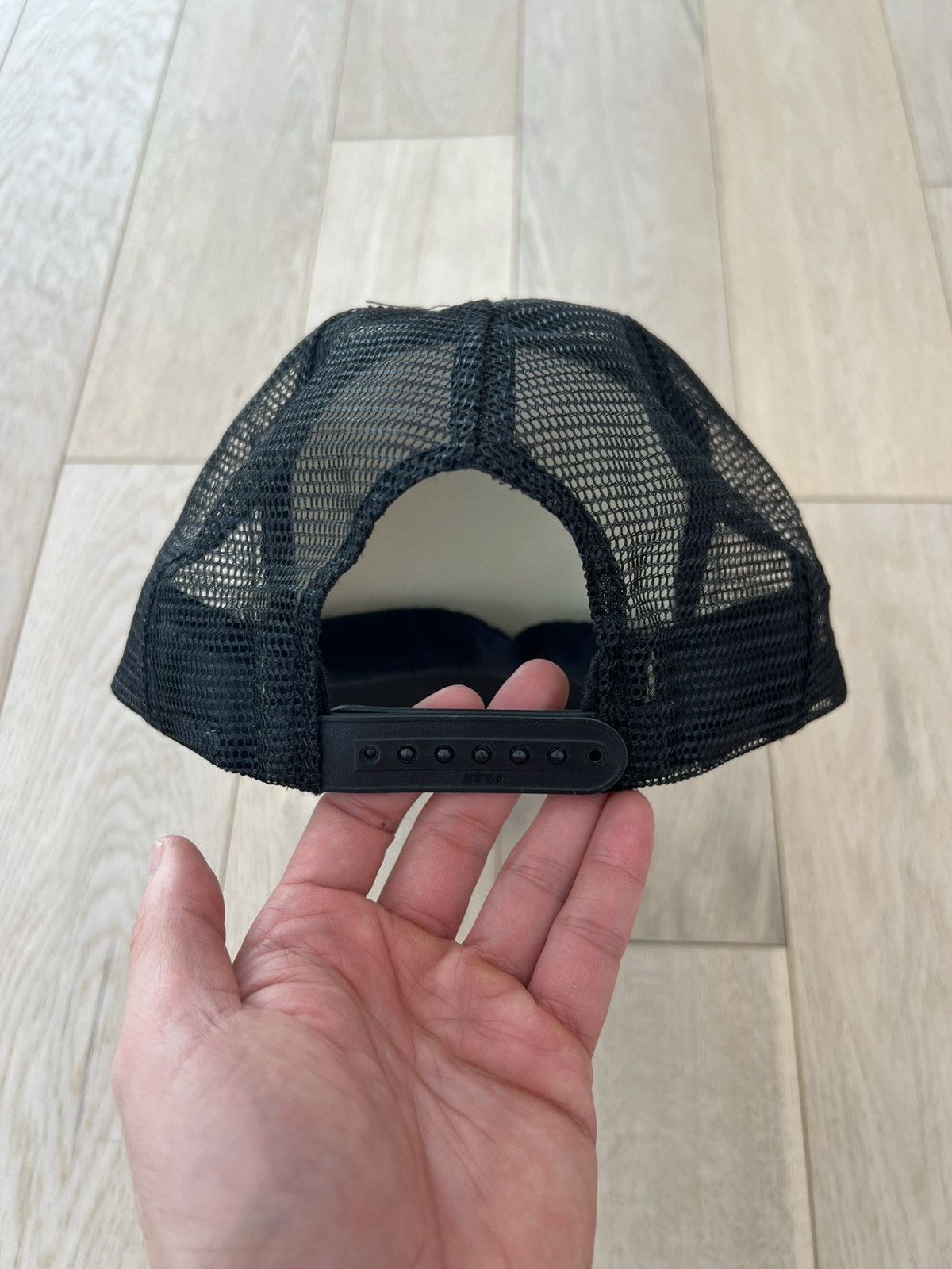 Other Mwr Maui Wave Riders Snapback Trucker Hat (Black) Size ONE SIZE - 3 Thumbnail