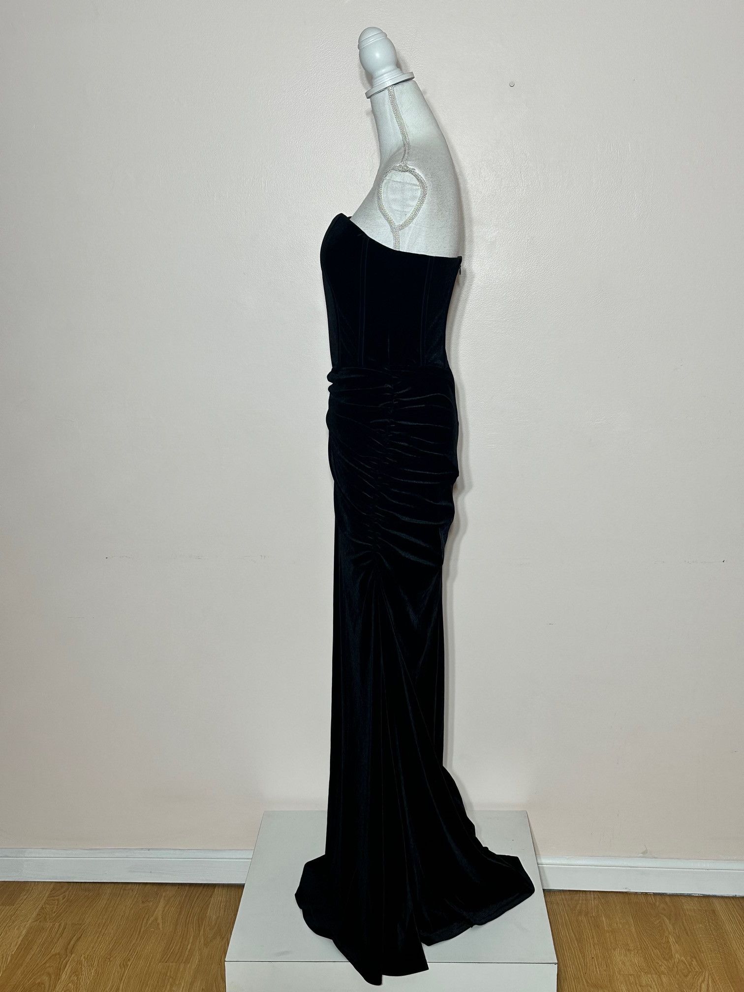 Fashion Nova Black Velvet Vamp Mermaid Gown