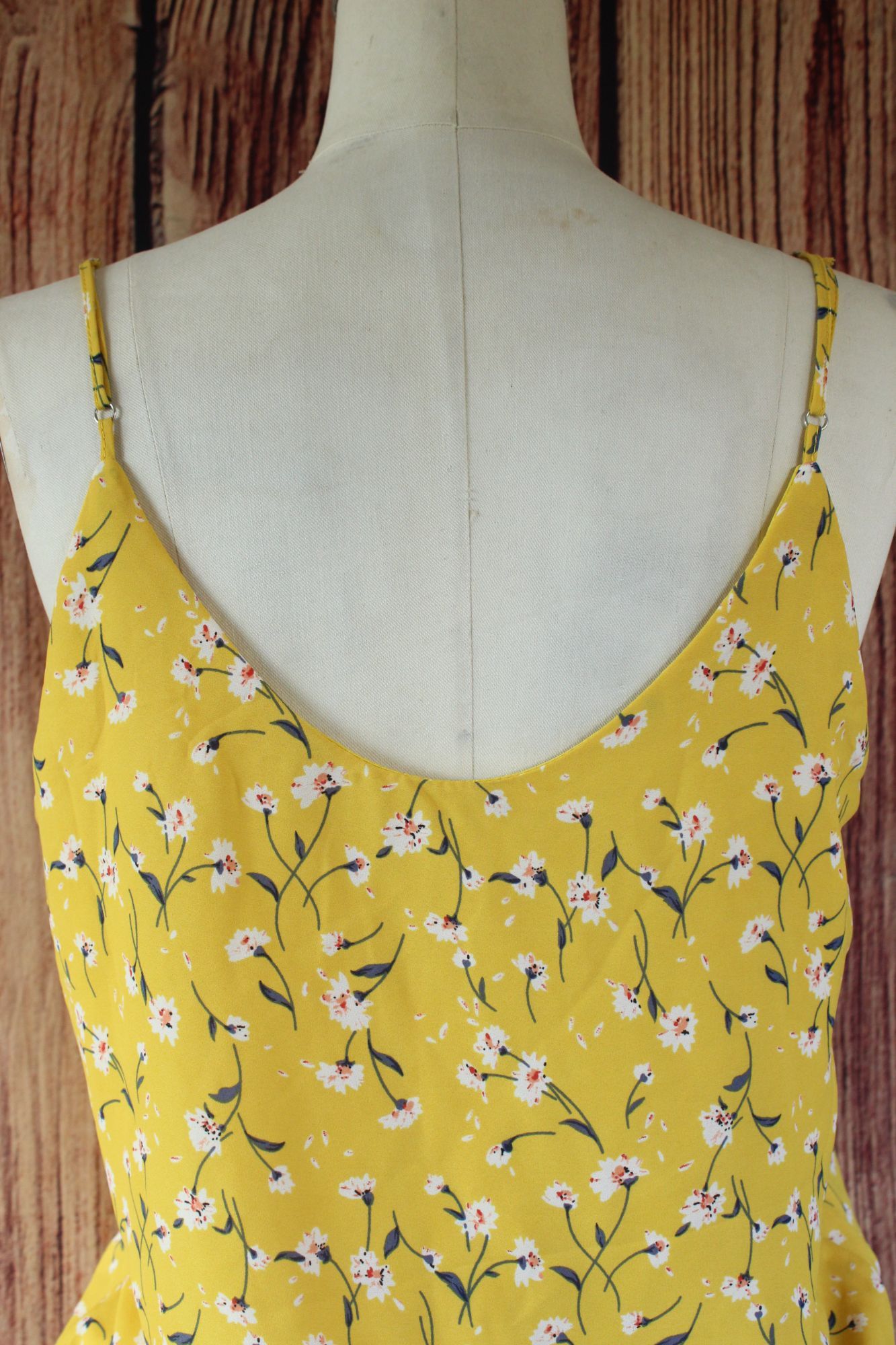 Other Sienna Sky Womens Top, Size Medium, Yellow Floral Tie-Front Size M / US 6-8 / IT 42-44 - 10 Thumbnail