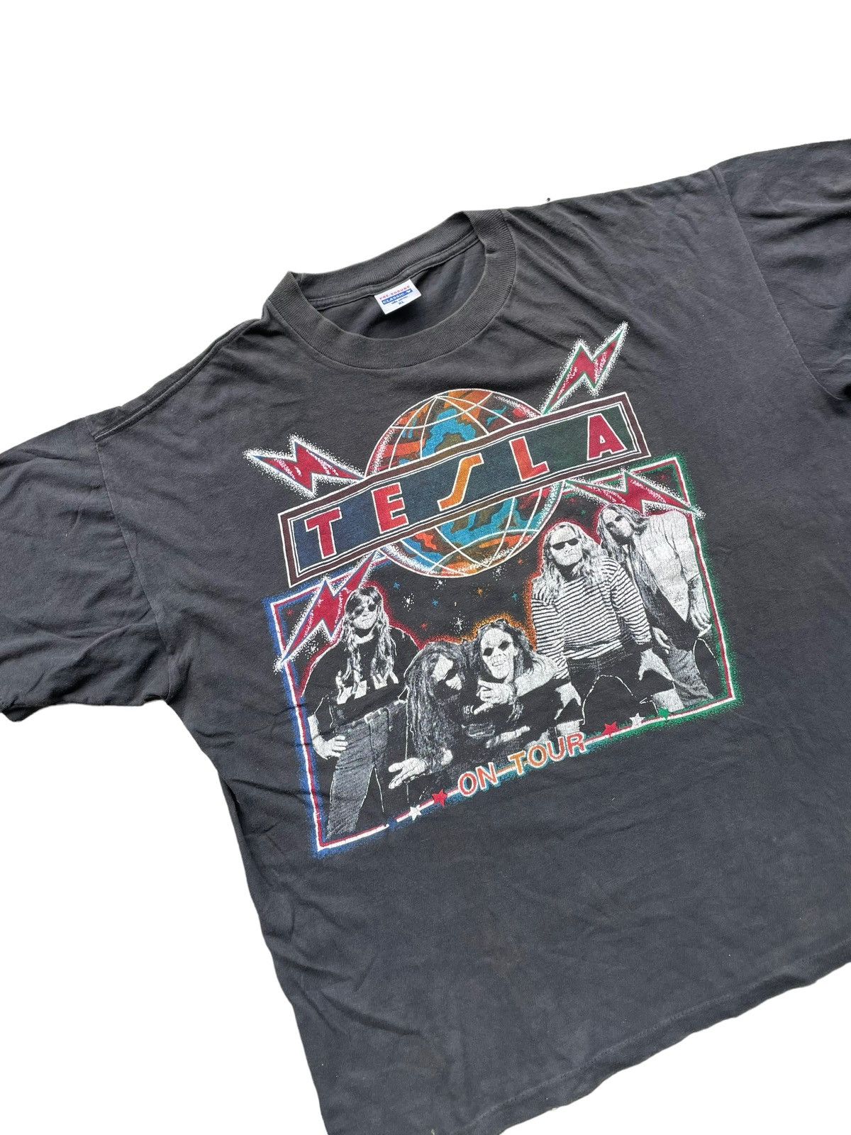 Band Tees Vintage & Rare 90’s Tesla On Tour Live in Concert Size US XL / EU 56 / 4 - 2 Thumbnail
