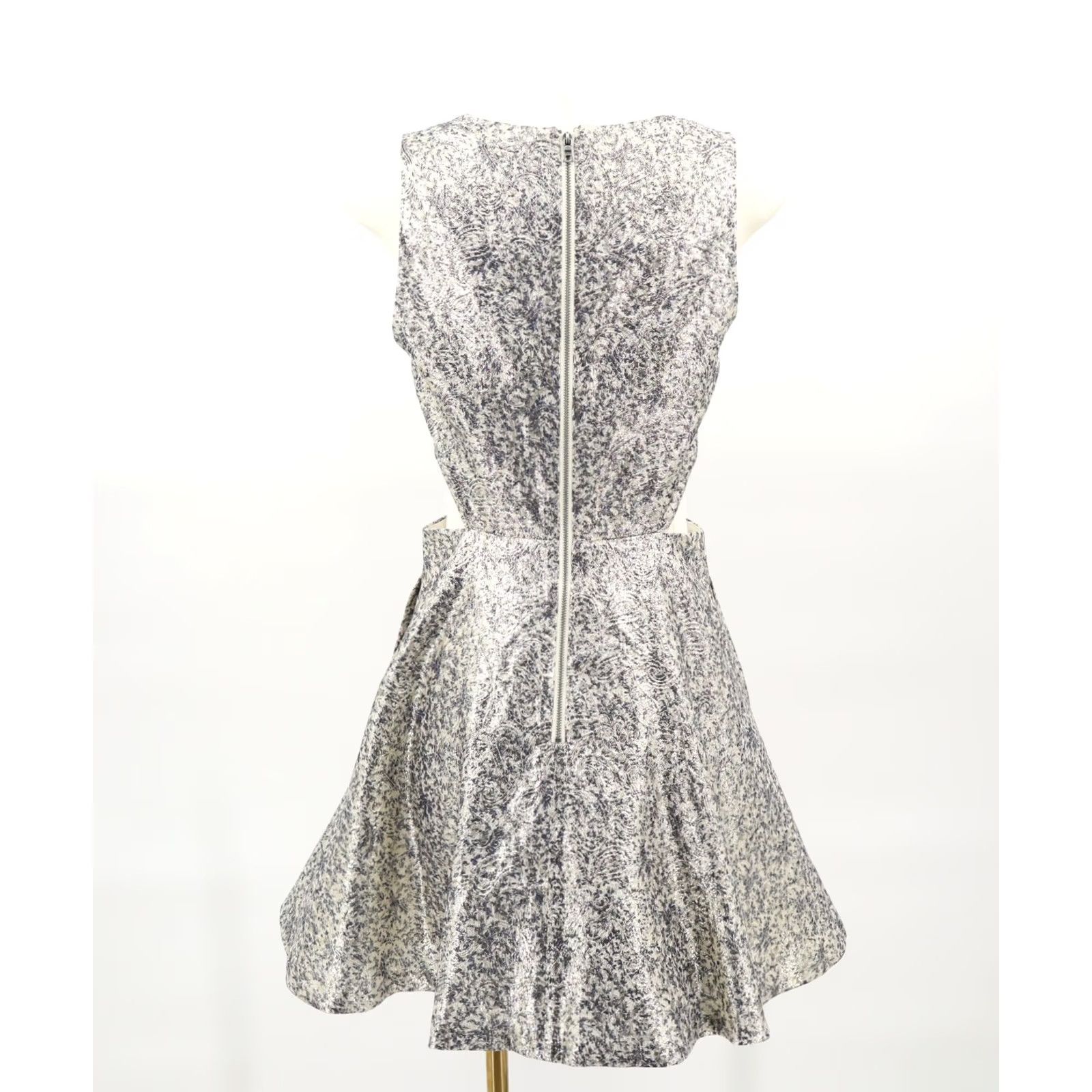 Alice + Olivia Alice + Olivia Women's Varita Metallic Jacquard Side Cut Out Fit & Flare Mini Sz 0, Silk, Polyester, Dry Clean Only, Floral, Clubwear, Short Dress Size XS / US 0-2 / IT 36-38 - 4 Thumbnail