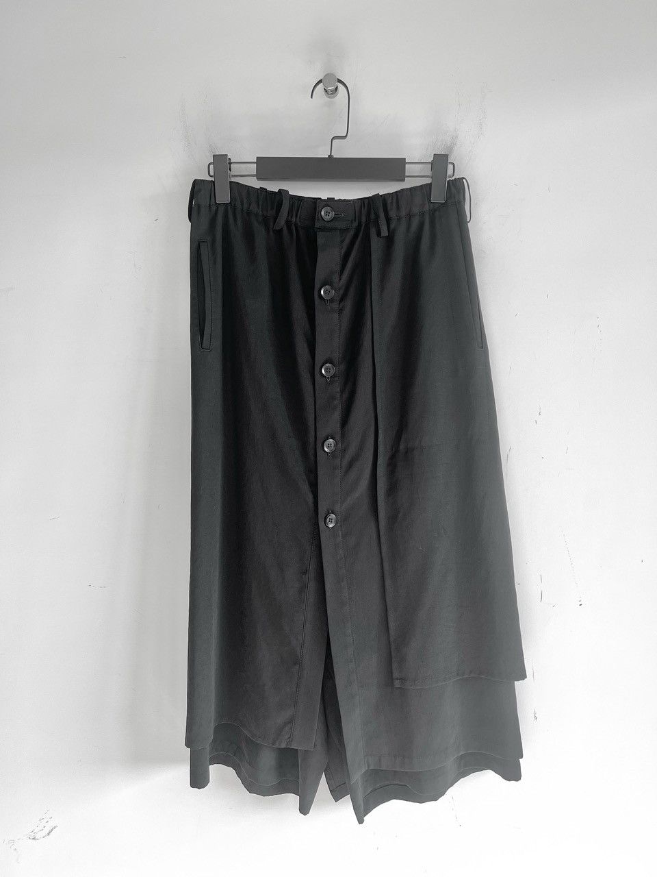 Yohji Yamamoto Yohji Yamamoto - de Chine Multi Layered Button Wide Pants Size US 30 / EU 46 - 1 Thumbnail