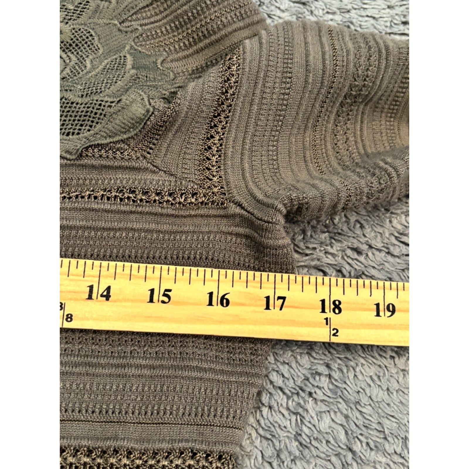 Vintage VINTAGE INC International Concepts INC Sweater Womens Small Green Off Shoulder Heavy Knit Lace Floral Bell Sleeve Size S / US 4 / IT 40 - 3 Thumbnail