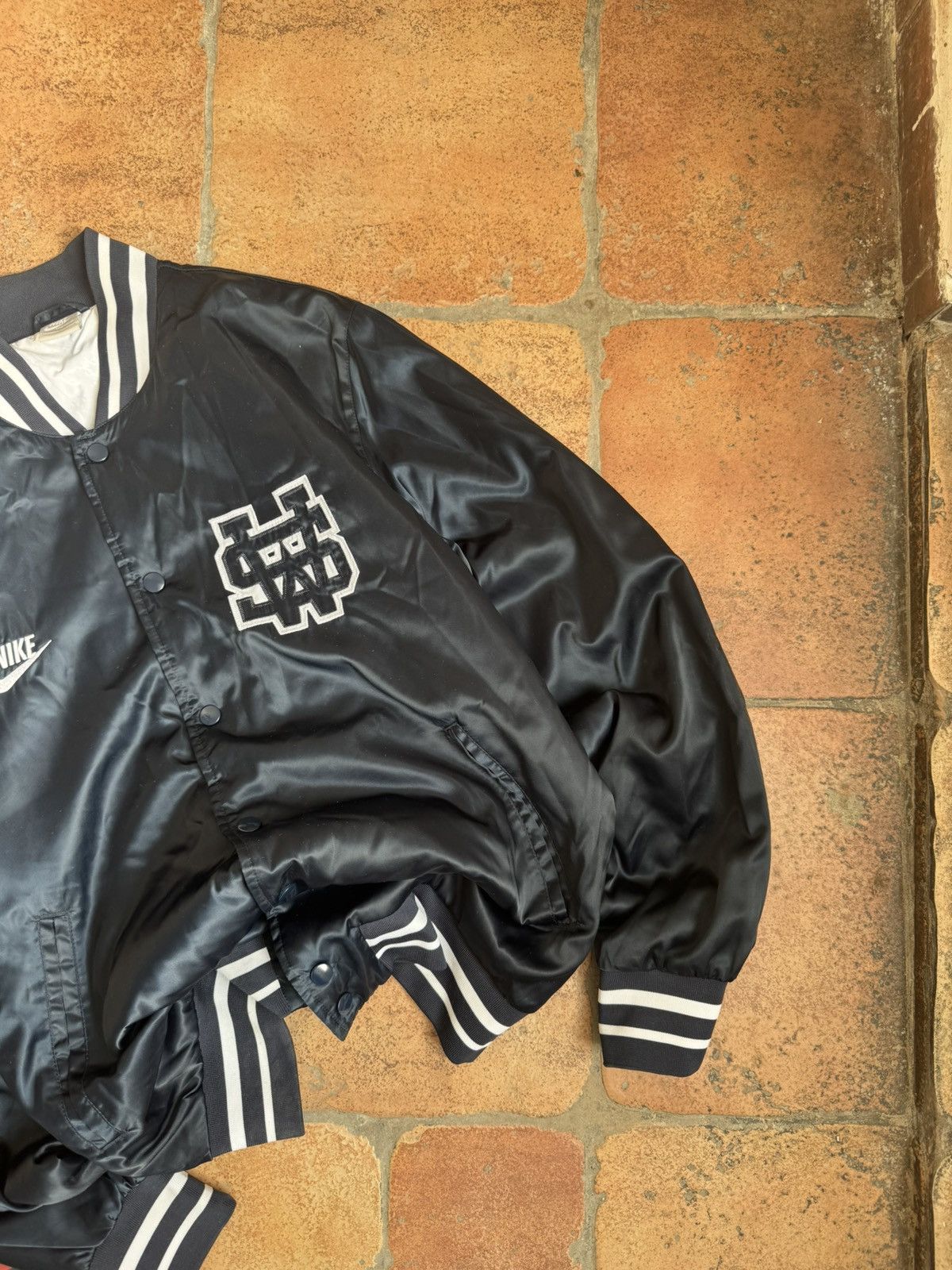 Nike Nike Sportswear Varsity Bomber Jacket Y2K 00ss Size US L / EU 52-54 / 3 - 3 Thumbnail